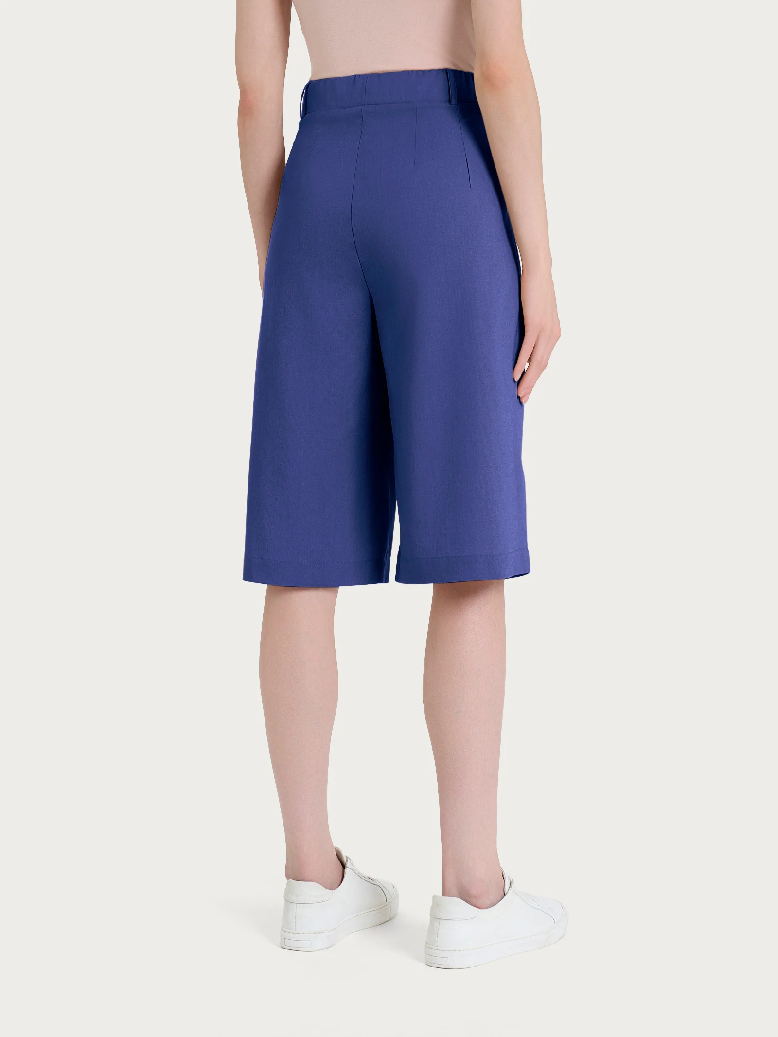 Bermuda con tasche in Super Natural - Skipper Blue - Image 2