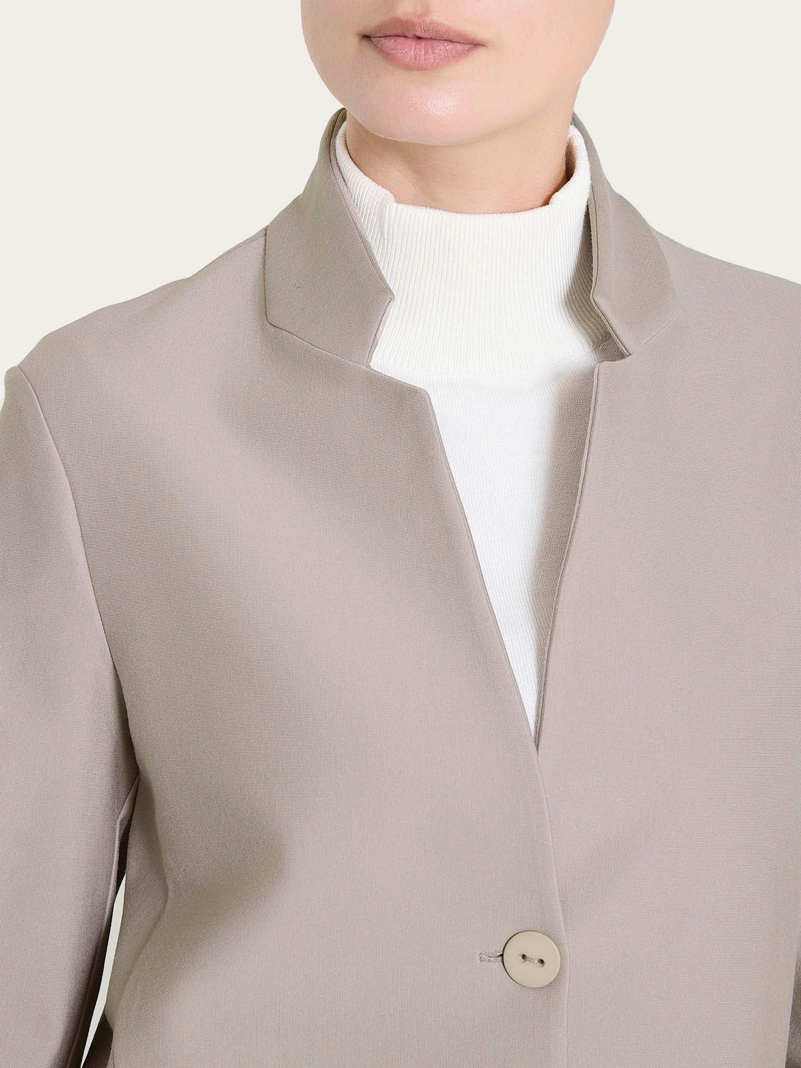Blazer corto in Compact - String - Image 3