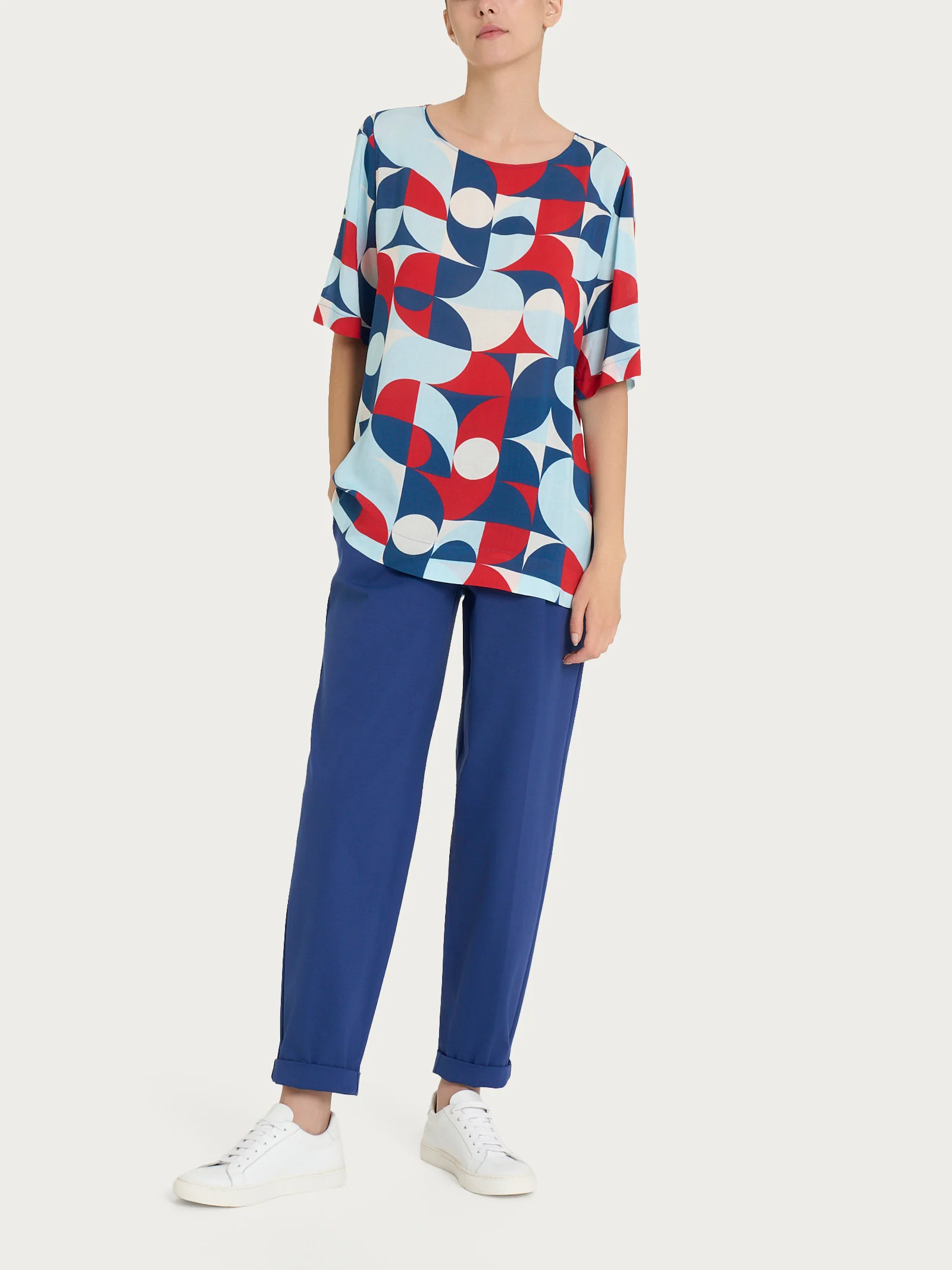 Blusa girocollo in Ecoseta - Fant. Blueberry - Image 4