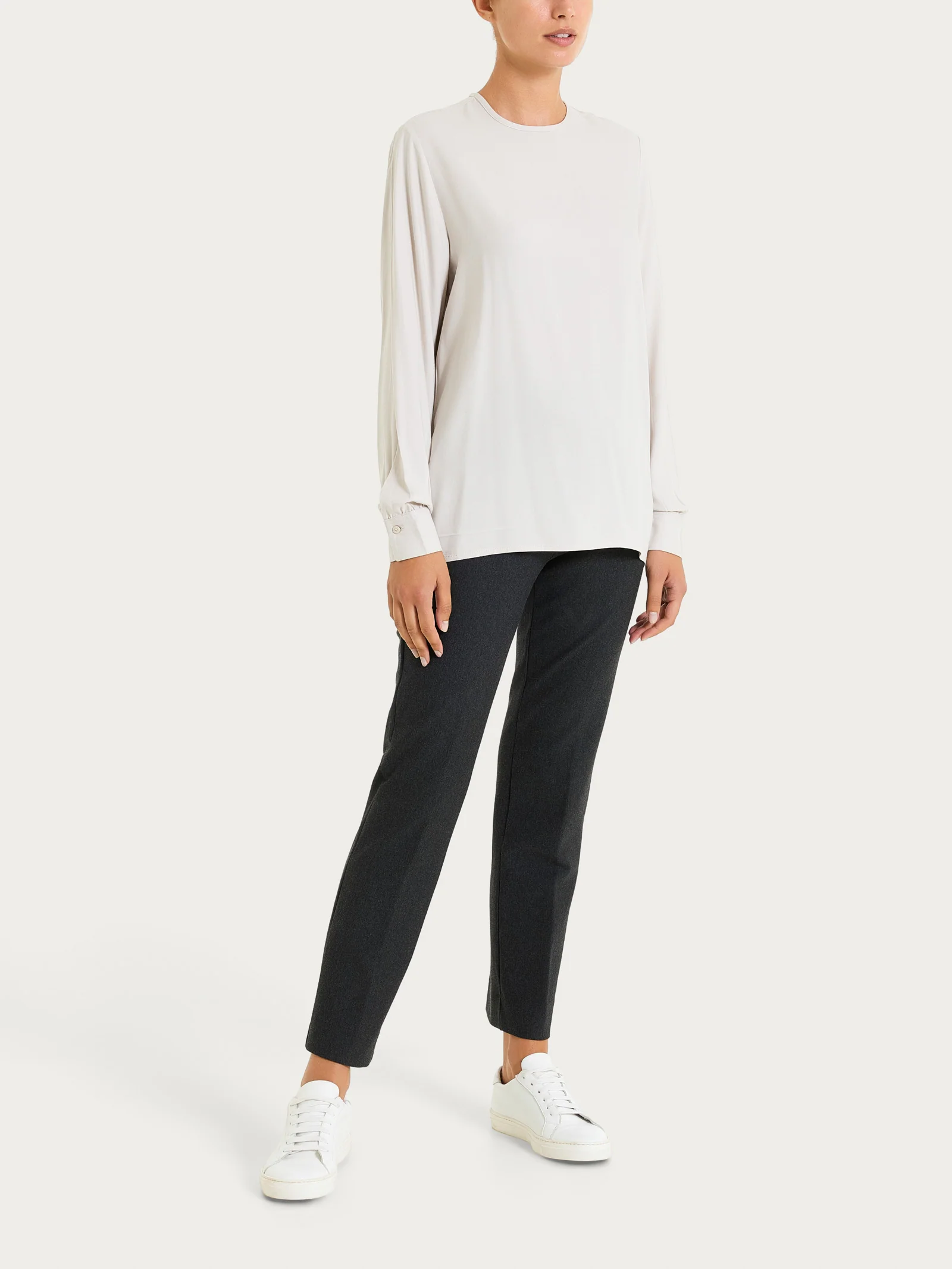 Blusa girocollo in Winter Ecoseta - Champignon - Image 4