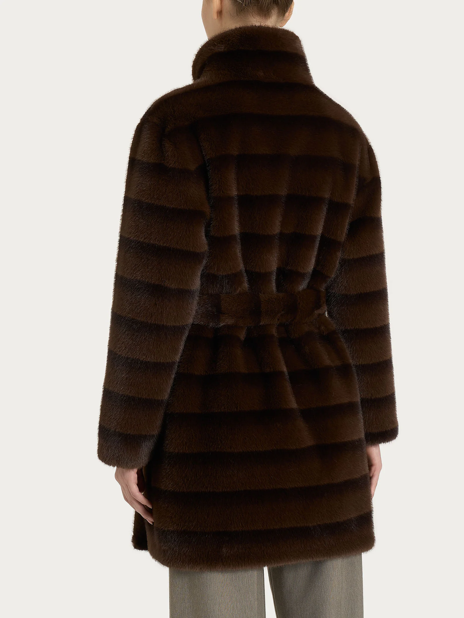 Cappotto con cintura double-face in Vegan Fur - Fant. Chocolate Torte - Image 3