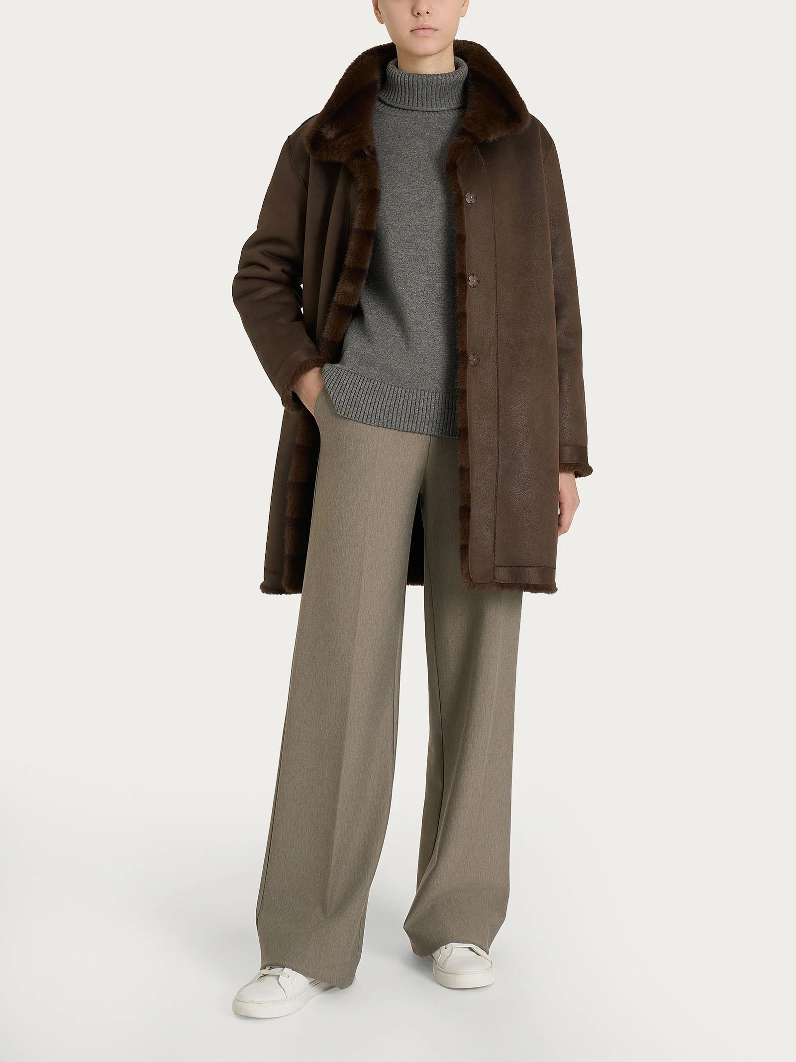 Cappotto con cintura double-face in Vegan Fur - Fant. Chocolate Torte - Image 7