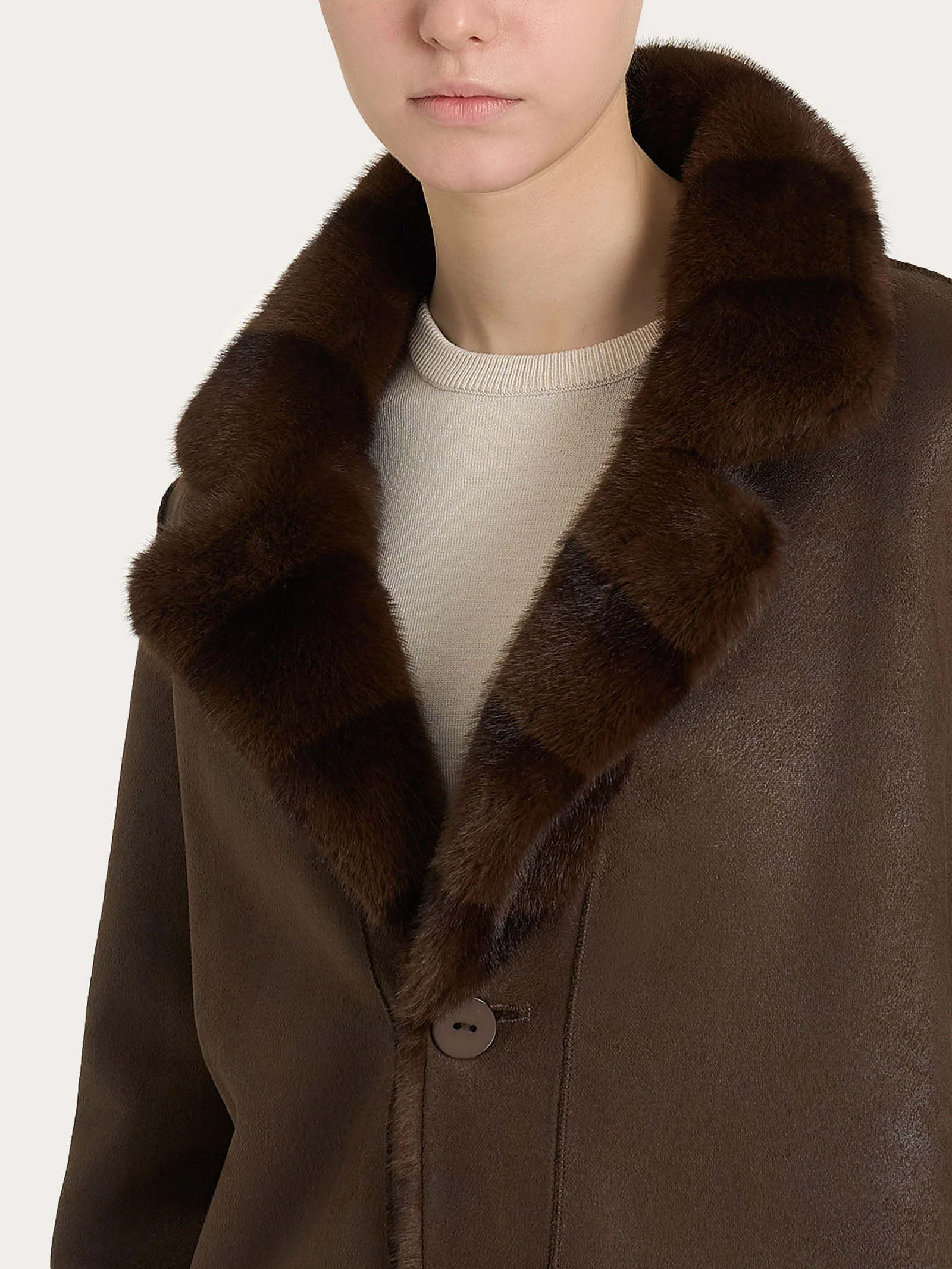 Cappotto con revers double-face in Vegan Fur - Fant. Chocolate Torte - Image 5