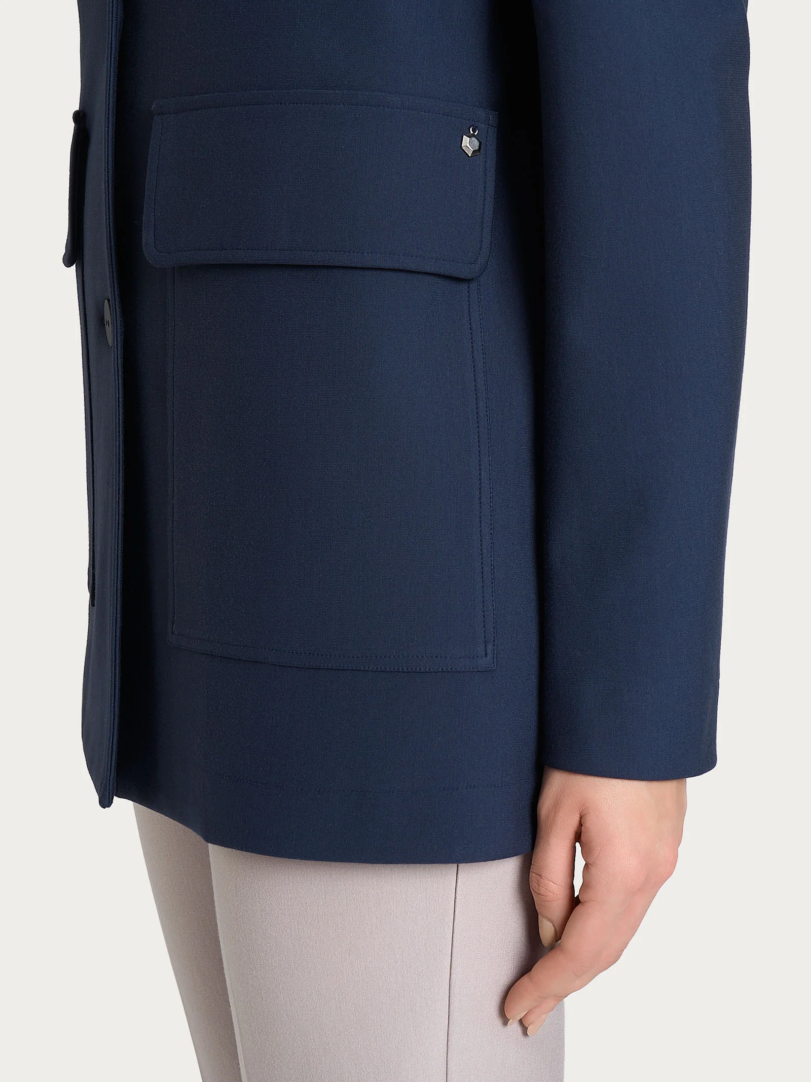 Cappotto corto con bottoni in Compact - Persia - Image 3