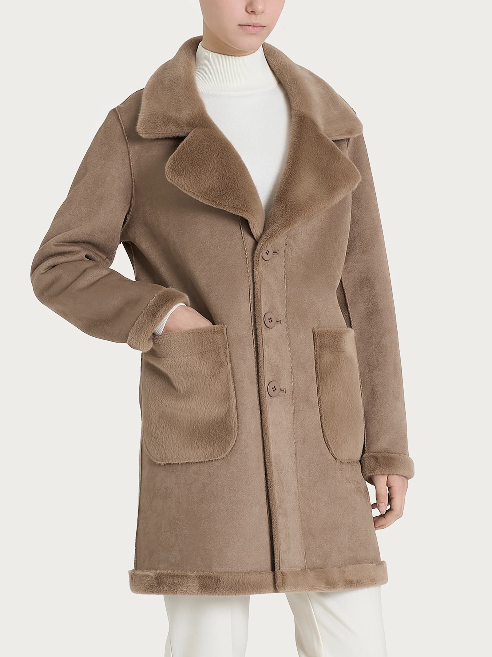 Cappotto corto con revers double-face in Vegan Shearling - Pine Bark
