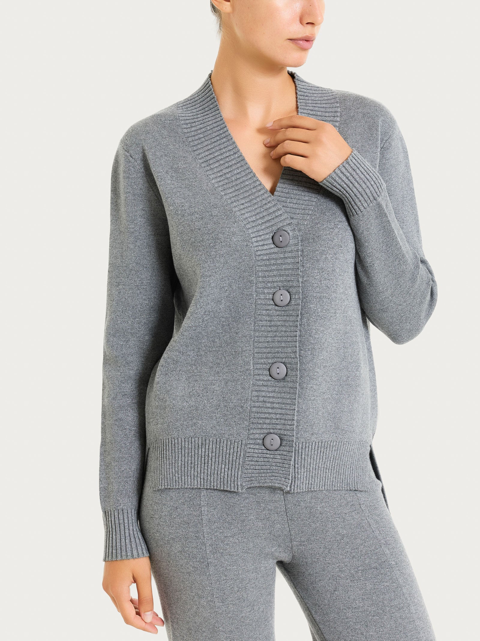 Cardigan asimmetrico con bottoni in Super Soft - Ferro Mel.