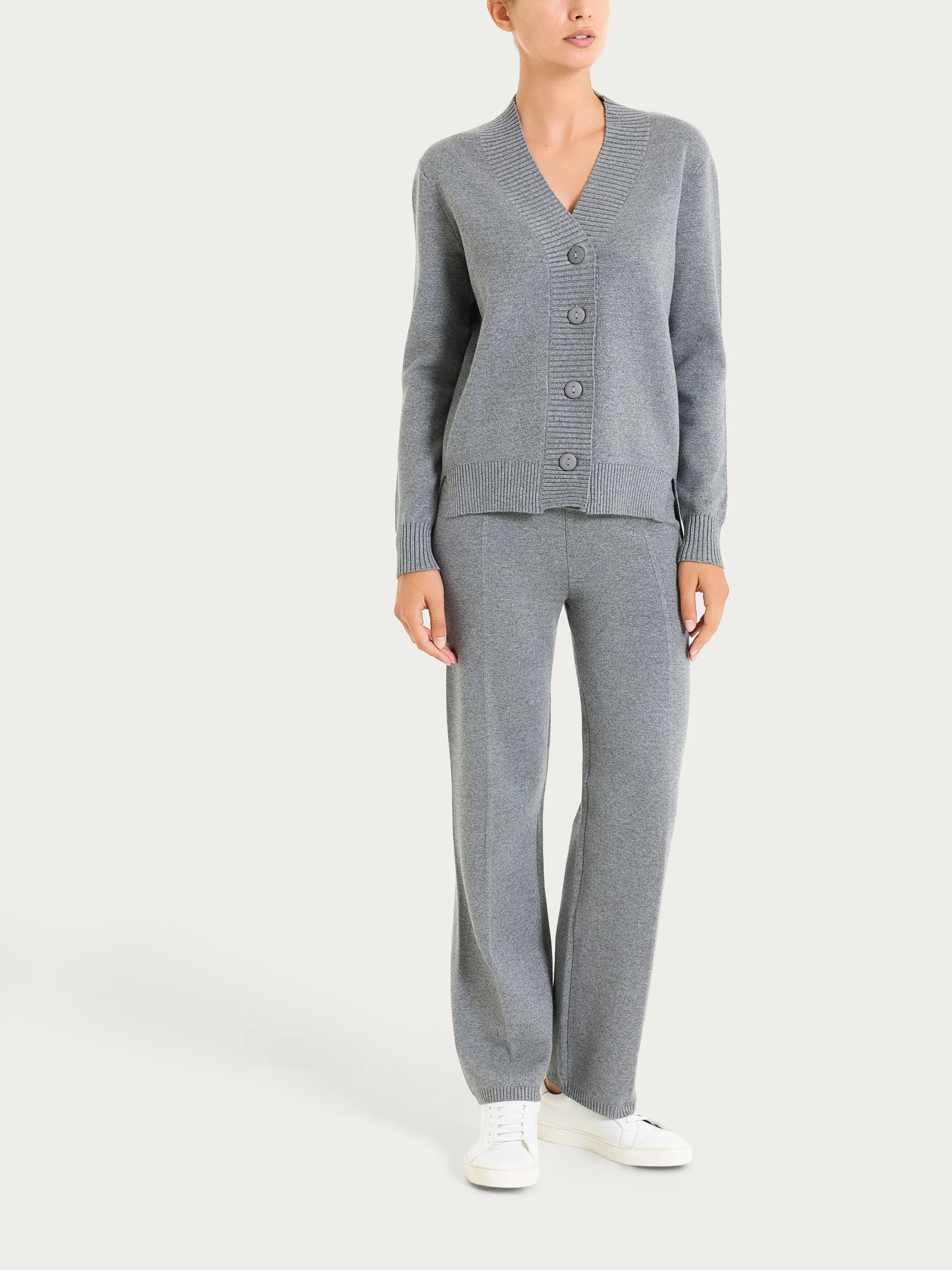 Cardigan asimmetrico con bottoni in Super Soft - Ferro Mel. - Image 4