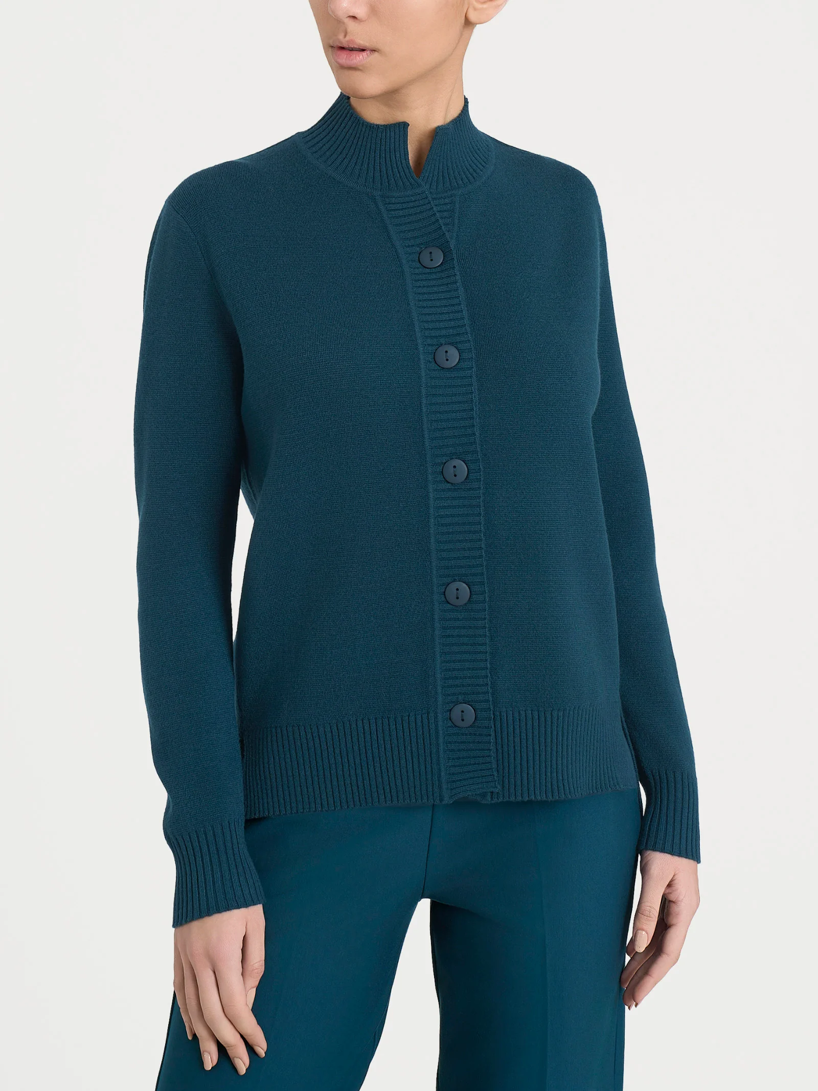 Cardigan asimmetrico con collo alto in Super Soft - Reflecting Pond