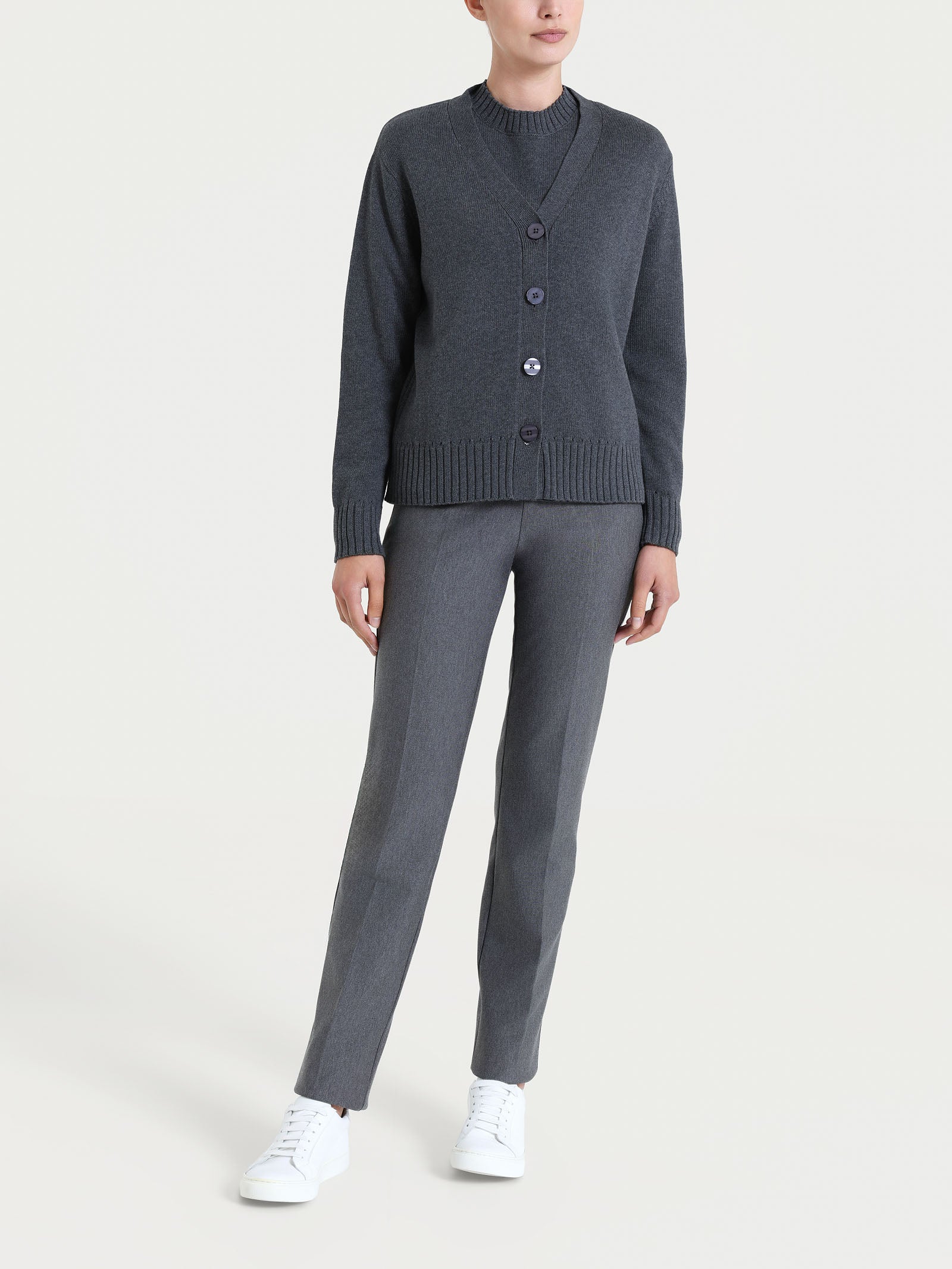 Cardigan con scollo a V e bottoni in Winter Cotton - Ardesia Mel. - Image 4