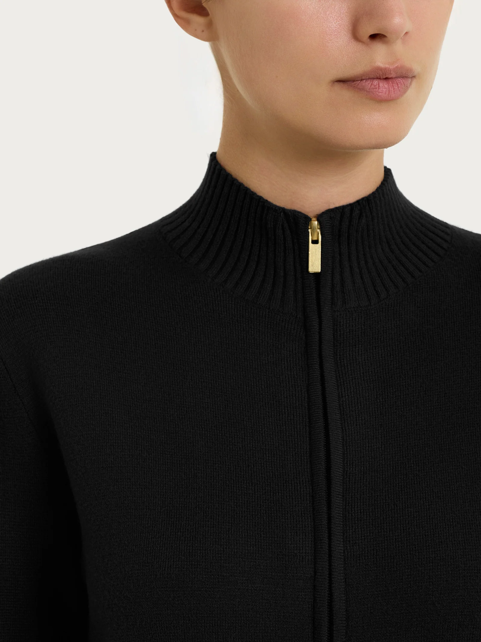 Cardigan con zip asimmetrico in Super soft - Nero - Image 4