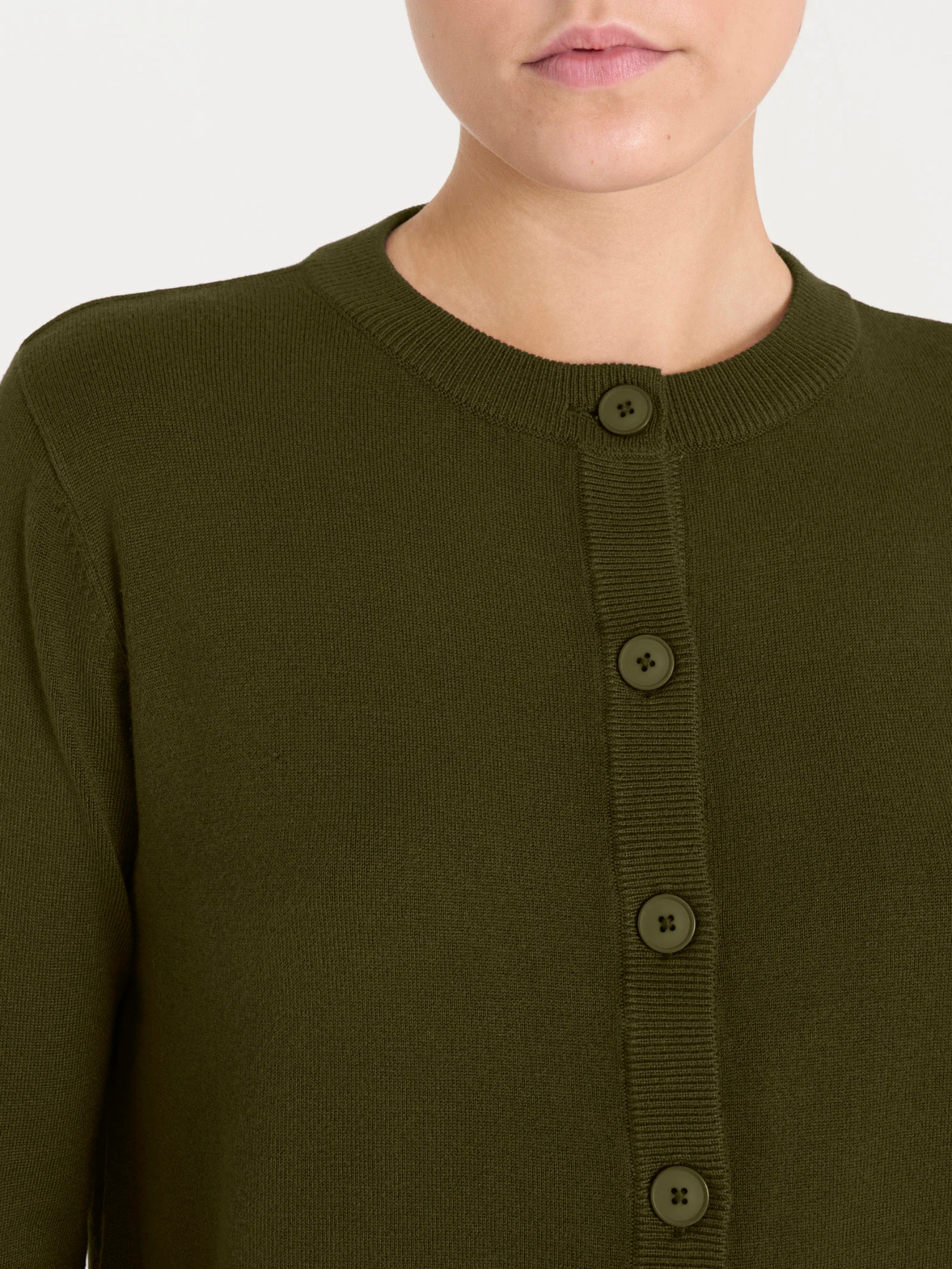 Cardigan corto con bottoni Four Seasons - Dark Olive - Image 5
