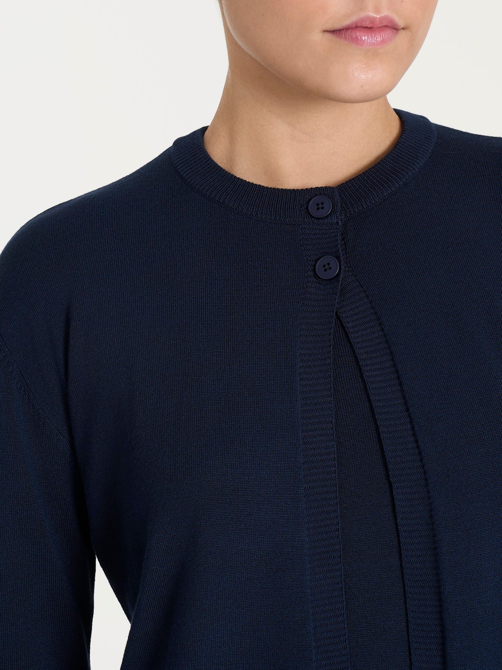 Cardigan corto con due bottoni Four Seasons - Bleu - Image 3