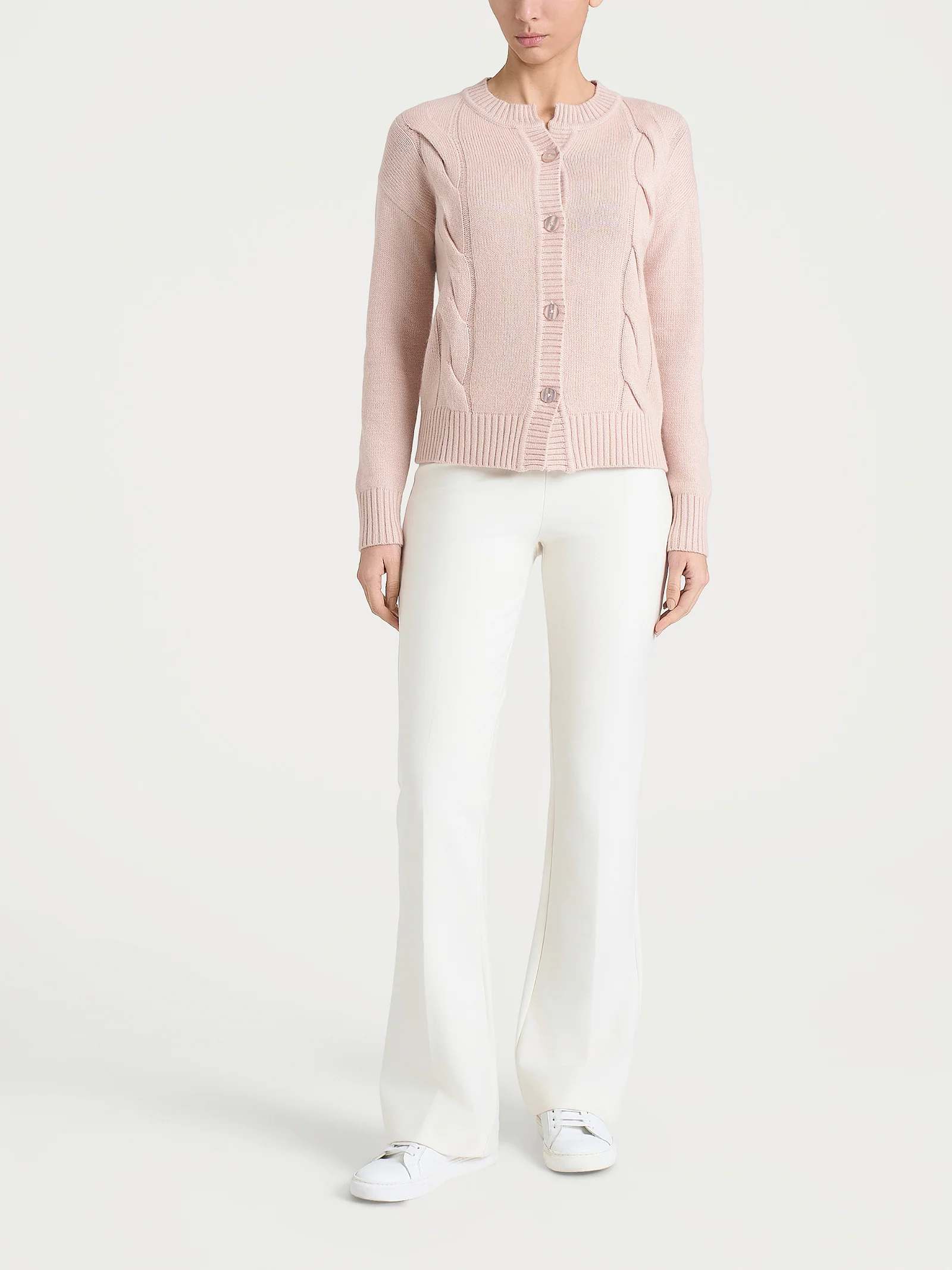 Cardigan corto con trecce laterali in Natural Soft - Cameo Rose - Image 4