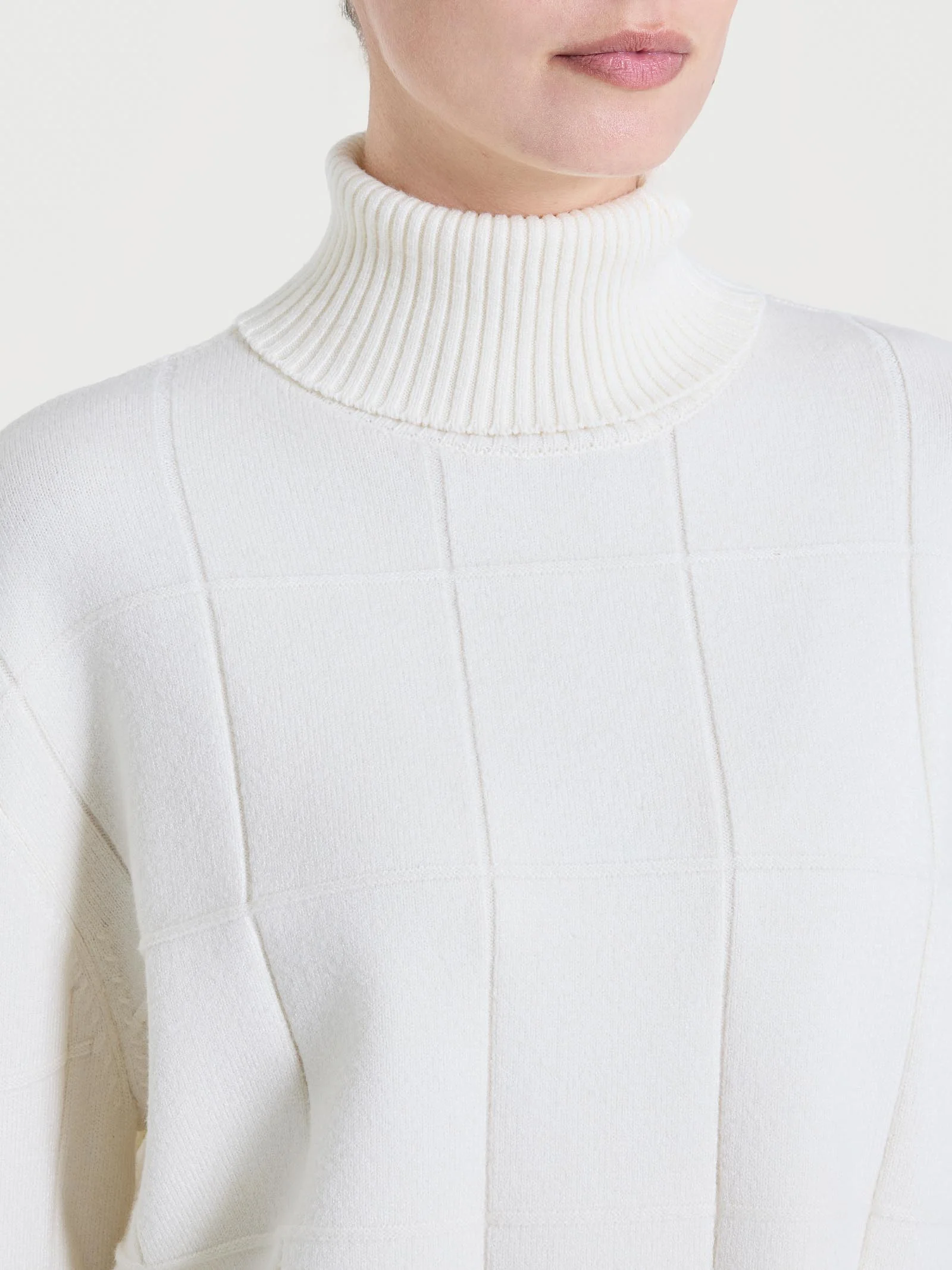 Dolcevita con fantasia check in Super Soft - Avorio - Image 4