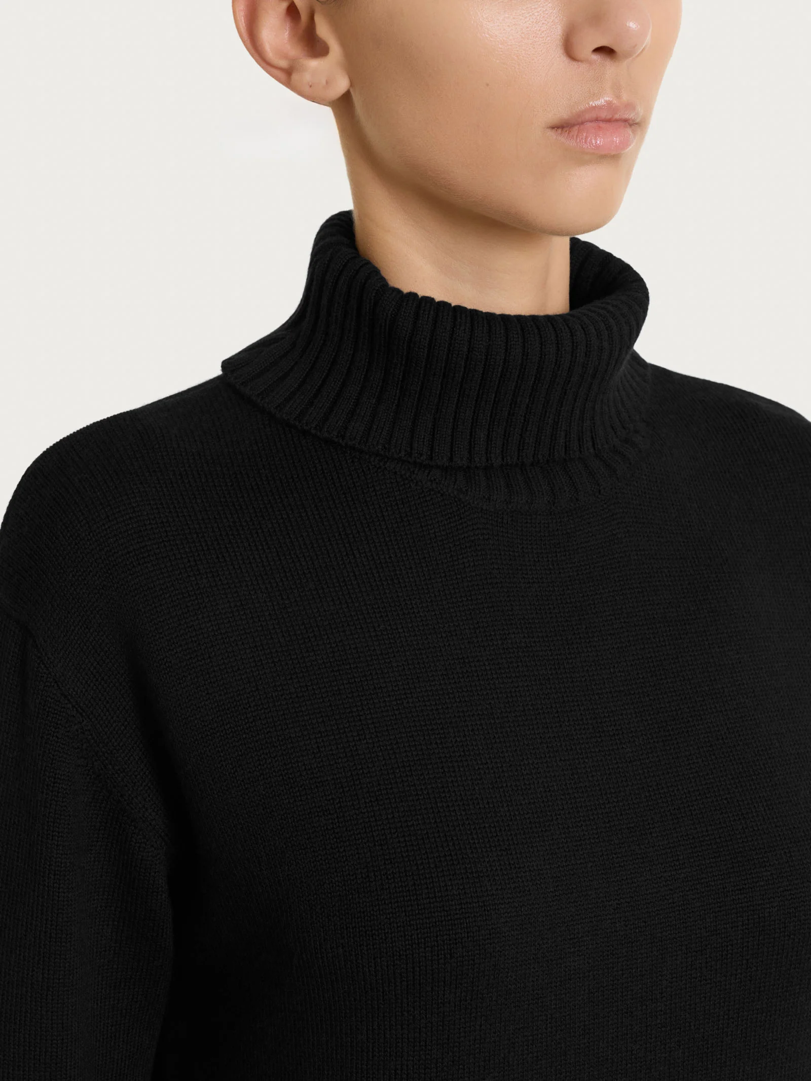 Dolcevita leggero in Merino Soft - Nero - Image 3