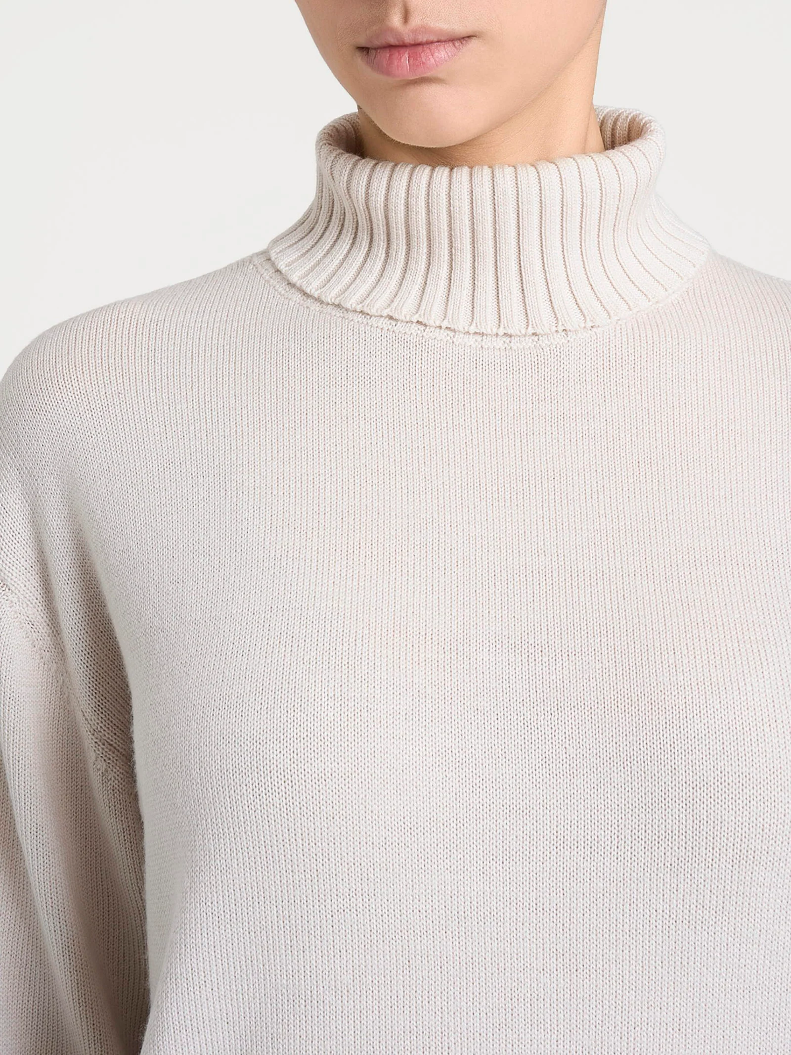 Dolcevita leggero in Merino Soft - Champignon - Image 4