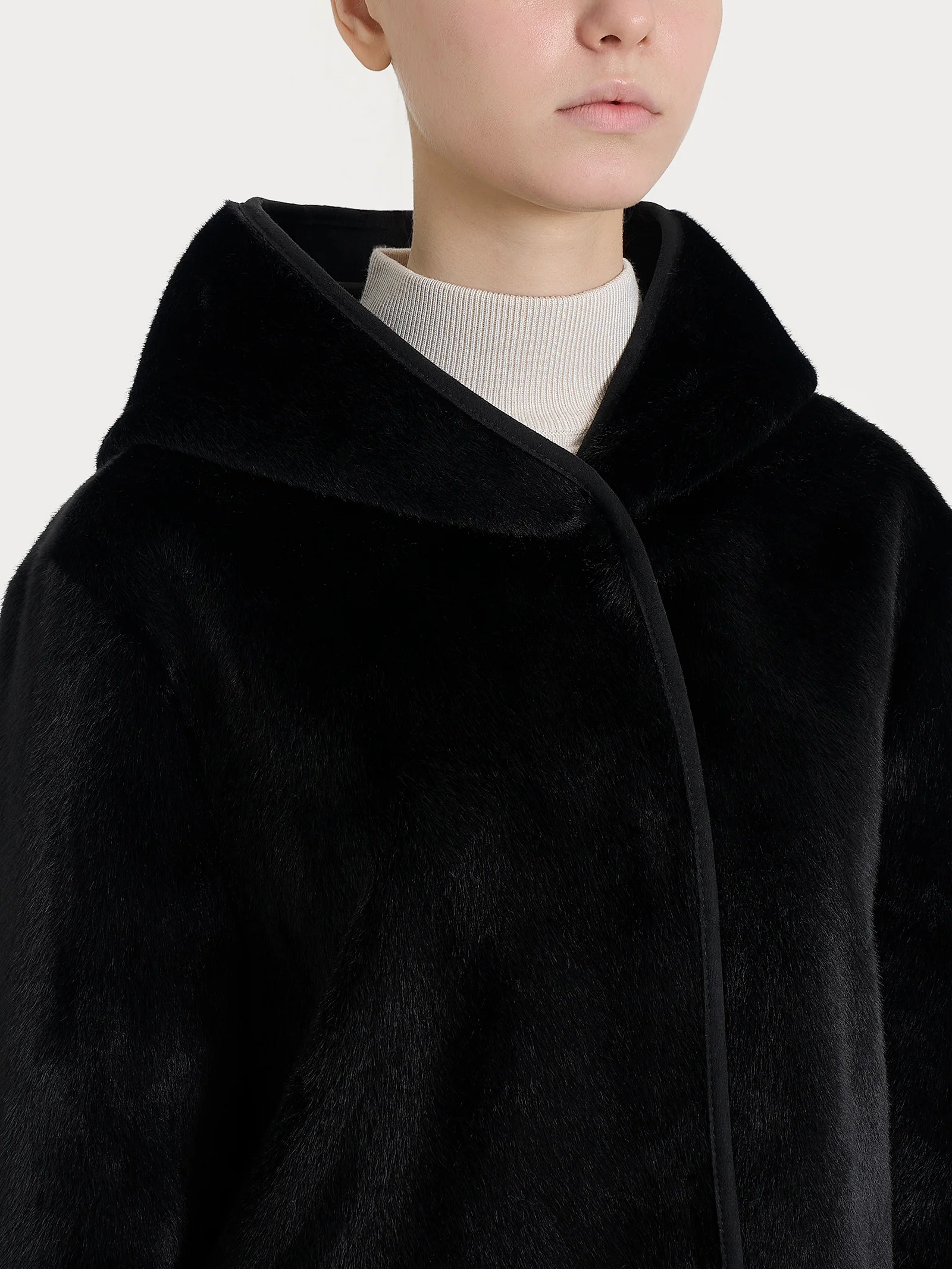 Giacca con cappuccio double-face in Vegan Shearling  - Nero - Image 5