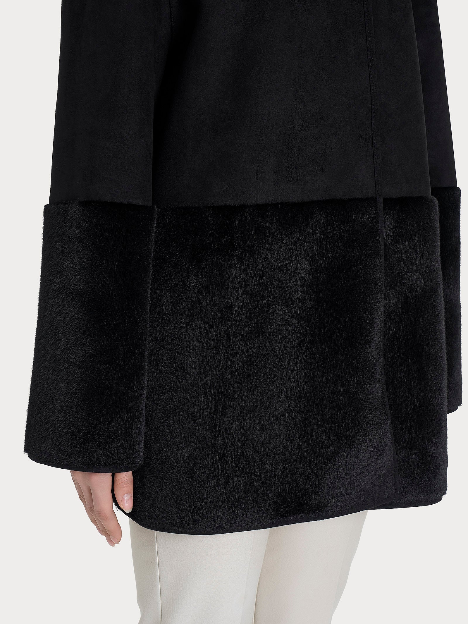 Giacca con cappuccio double-face in Vegan Shearling  - Nero - Image 6