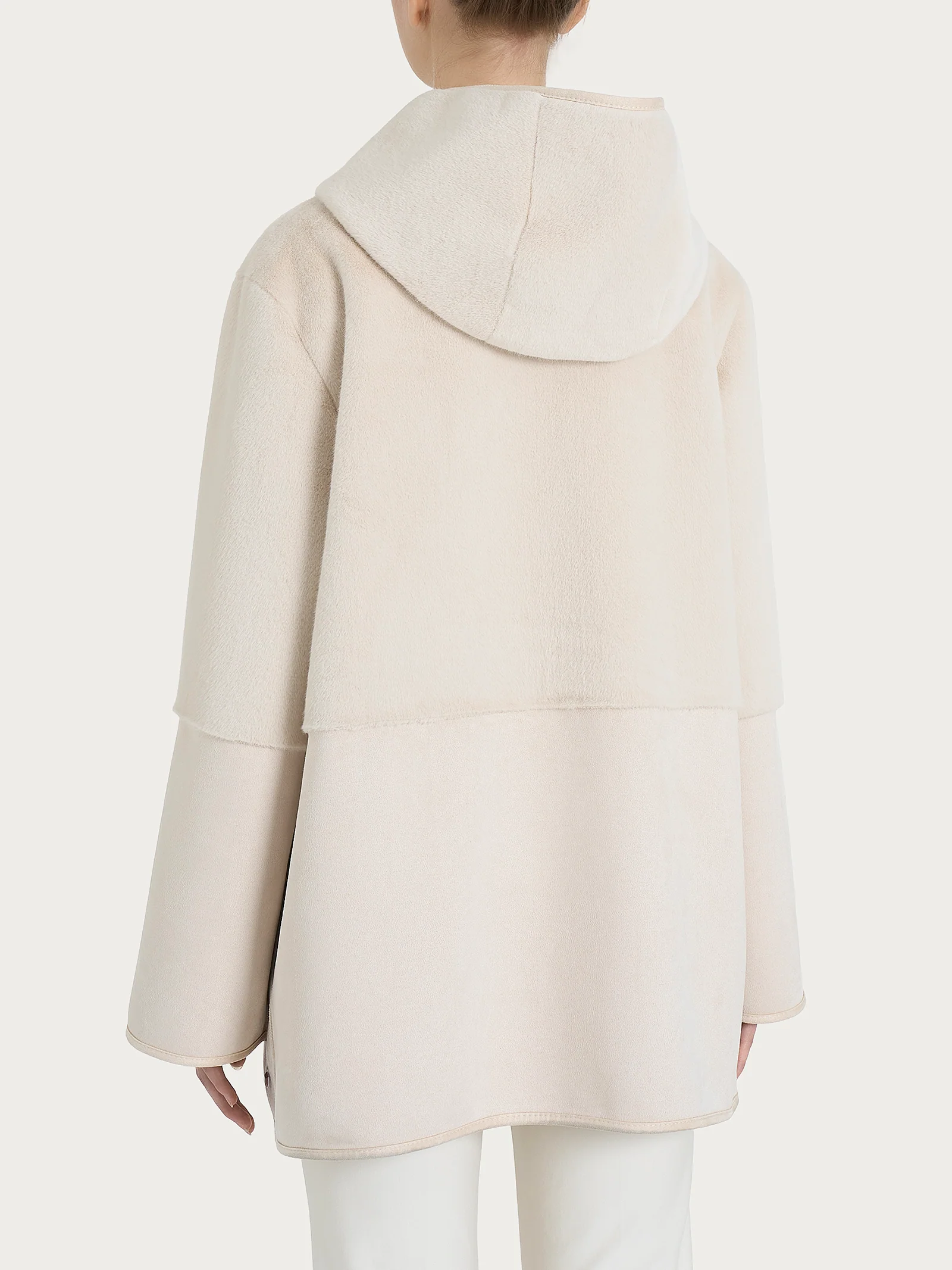 Giacca con cappuccio double-face in Vegan Shearling  - Champignon - Image 3