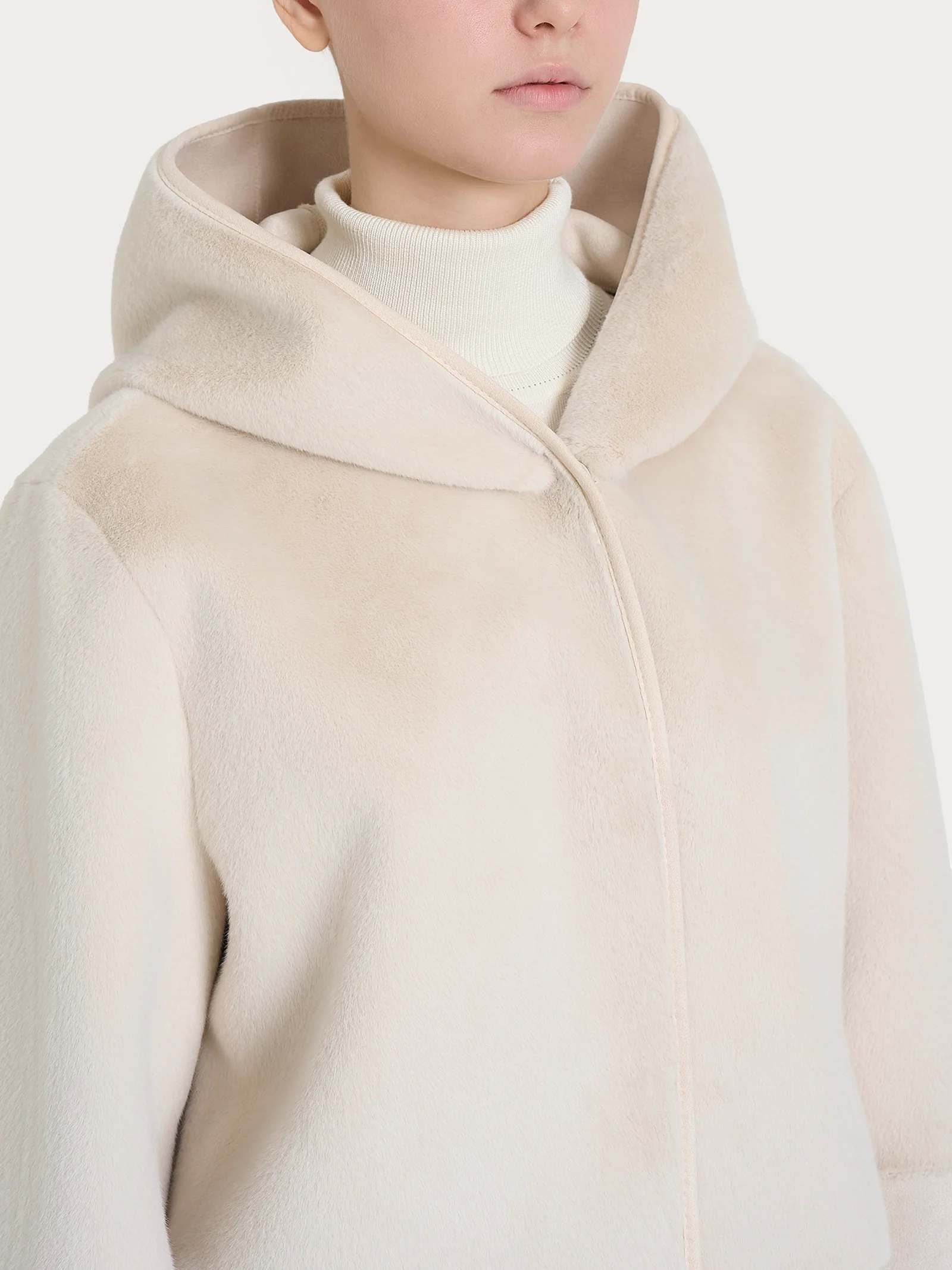 Giacca con cappuccio double-face in Vegan Shearling  - Champignon - Image 5