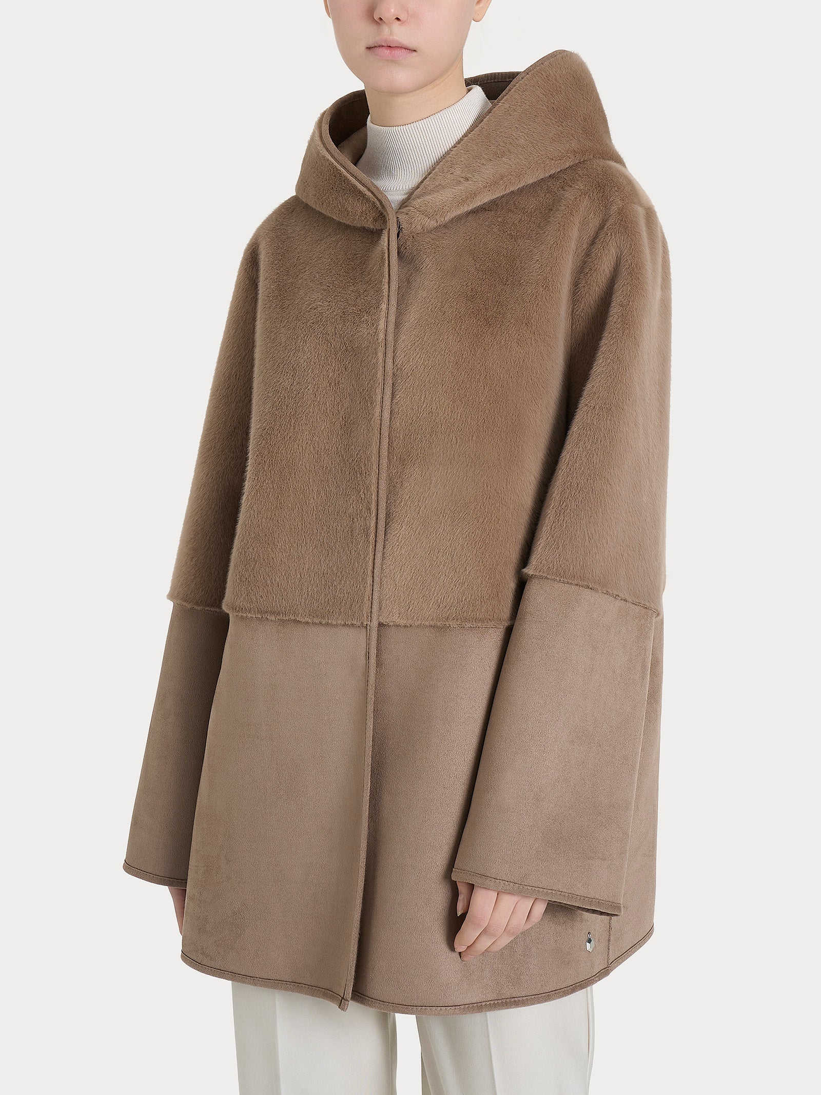 Giacca con cappuccio double-face in Vegan Shearling - Pine Bark