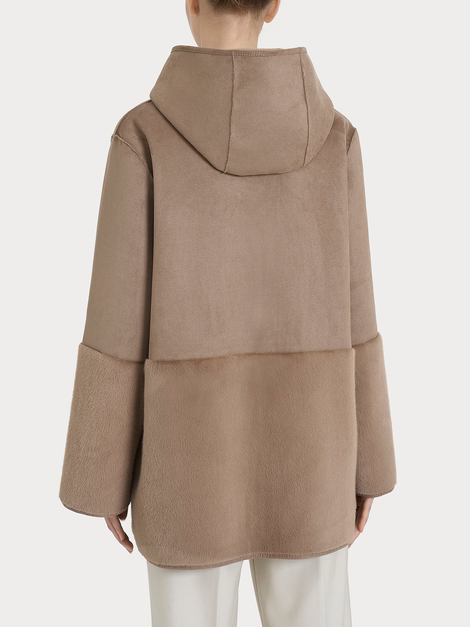 Giacca con cappuccio double-face in Vegan Shearling - Pine Bark - Image 4