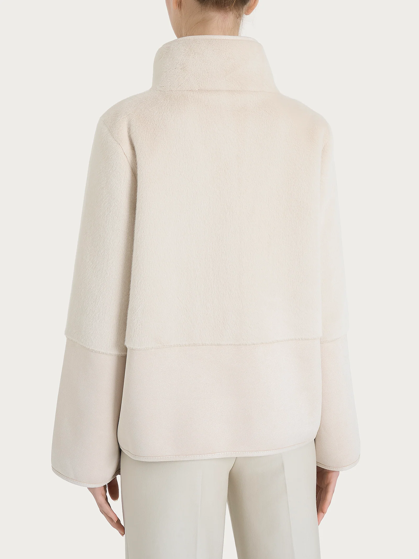 Giacca corta con collo alto double-face in Vegan Shearling - Champignon - Image 4
