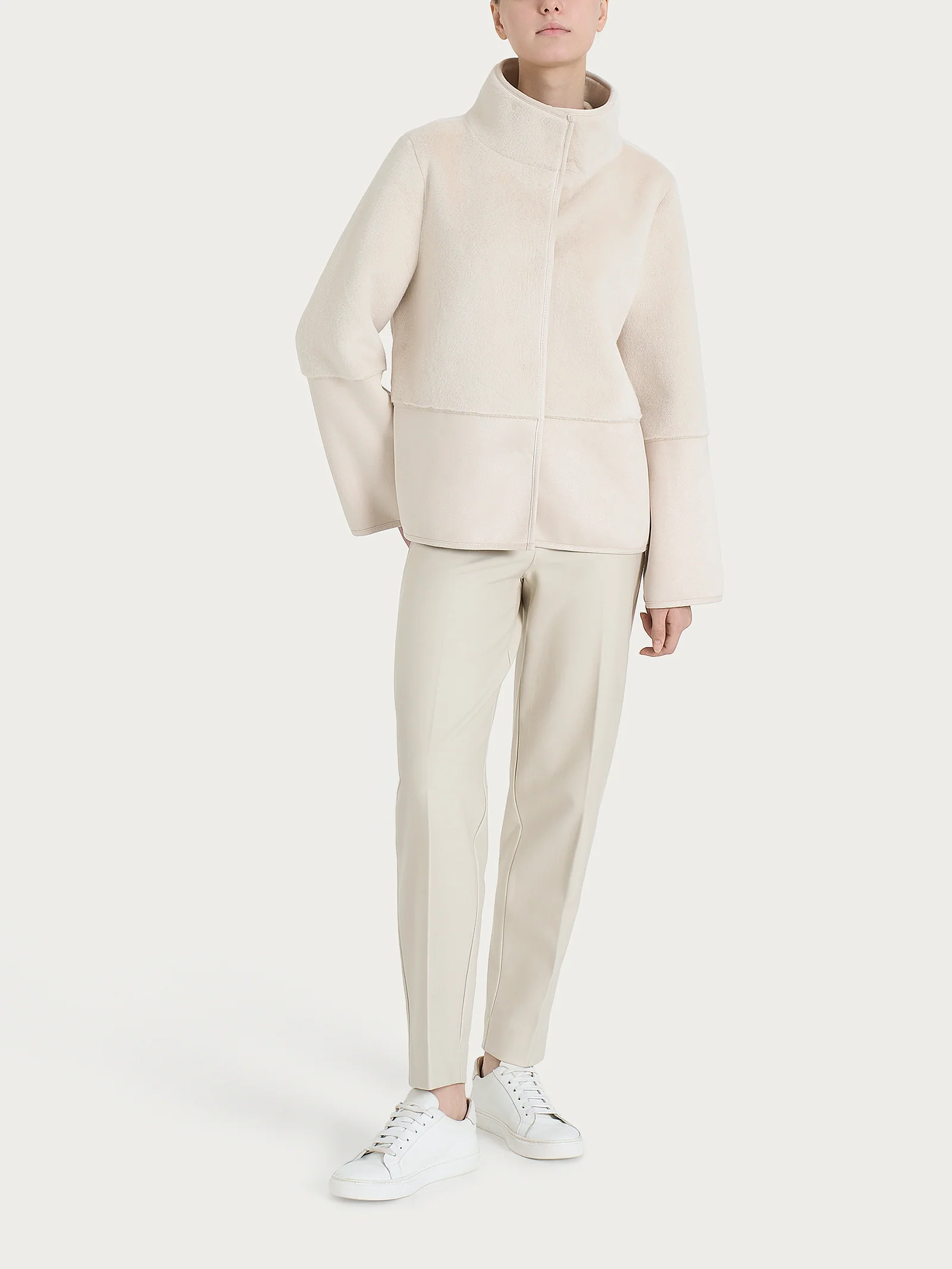Giacca corta con collo alto double-face in Vegan Shearling - Champignon - Image 8