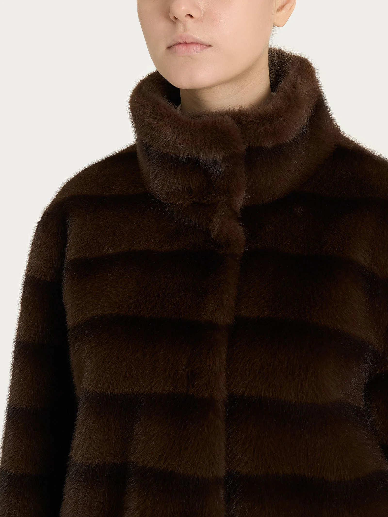 Giacca double-face in Vegan Fur - Fant. Chocolate Torte - Image 6