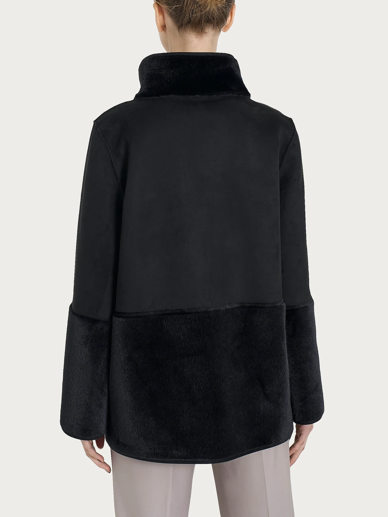 Giacca lunga con collo alto double-face in Vegan Shearling - Nero - Image 6