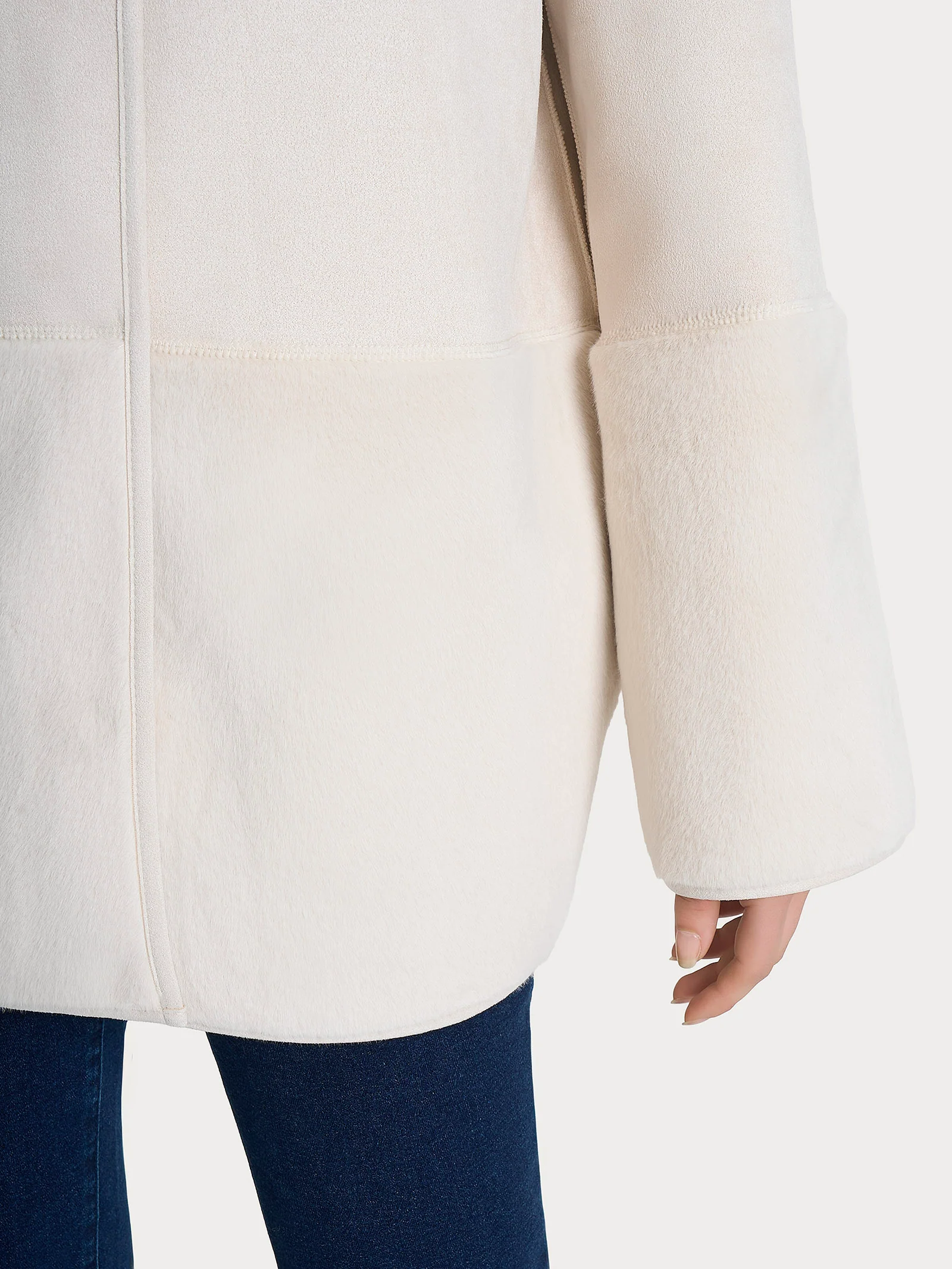 Giacca lunga con collo alto double-face in Vegan Shearling - Champignon - Image 6