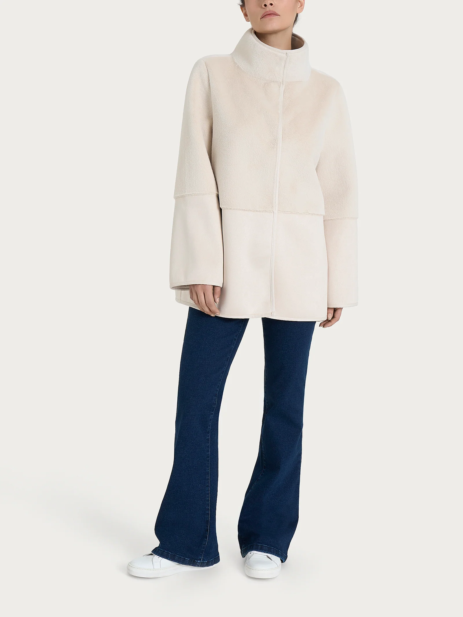 Giacca lunga con collo alto double-face in Vegan Shearling - Champignon - Image 7