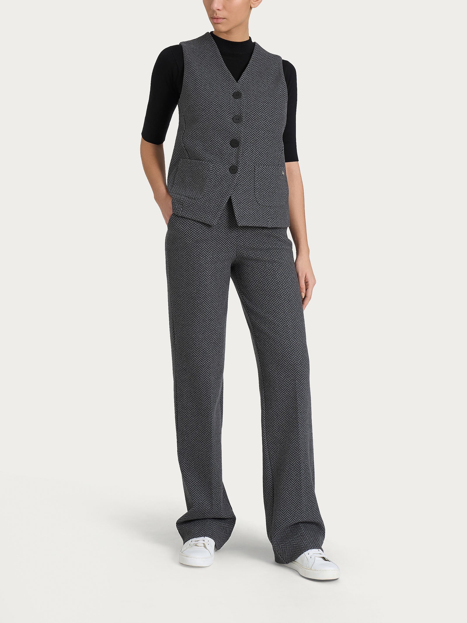 Gilet con quattro bottoni in Eco Jacquard - Fant.Oscuro Mel - Image 4