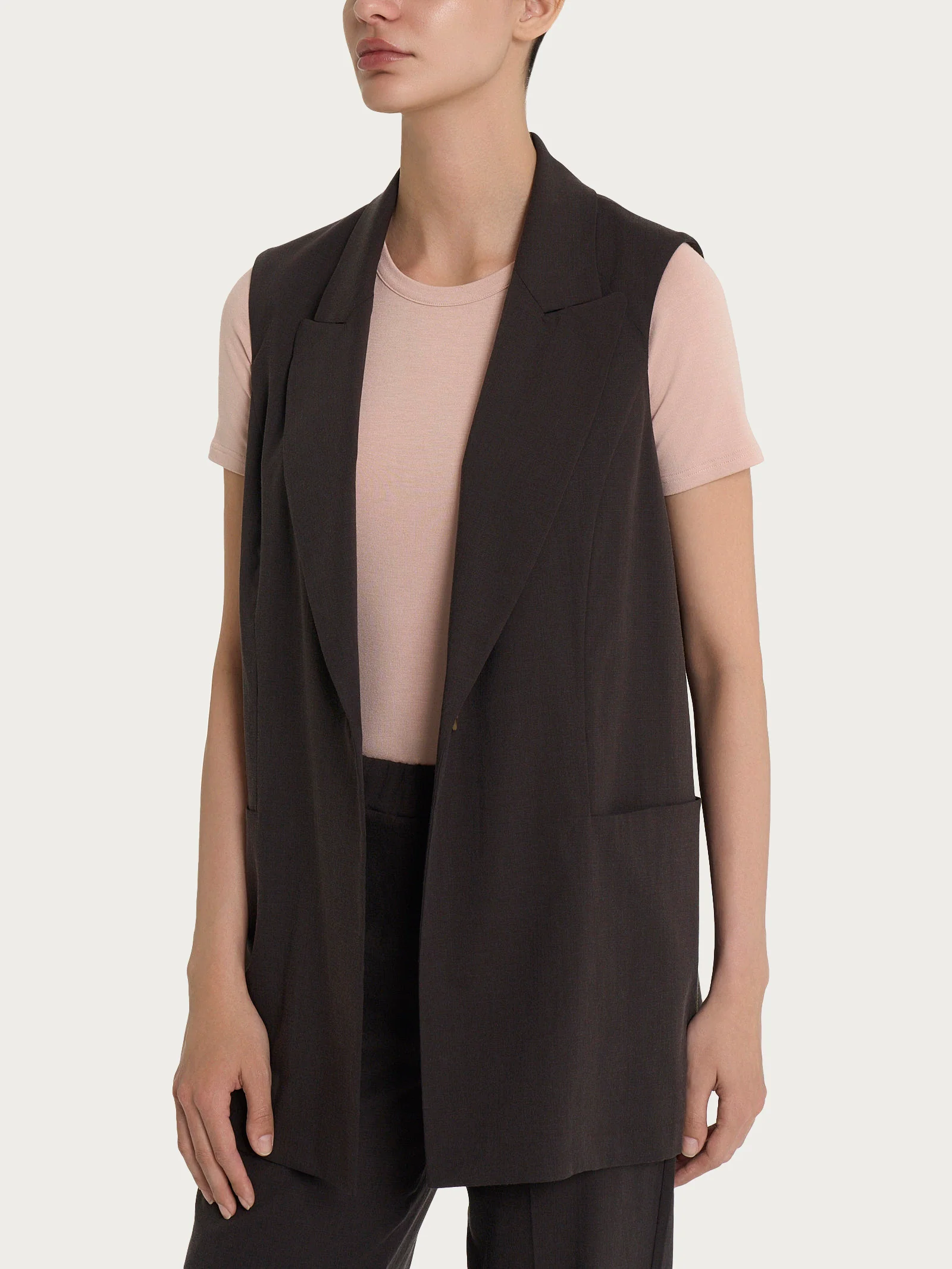 Gilet lungo in Super Natural - Chocolate Torte - Image 2