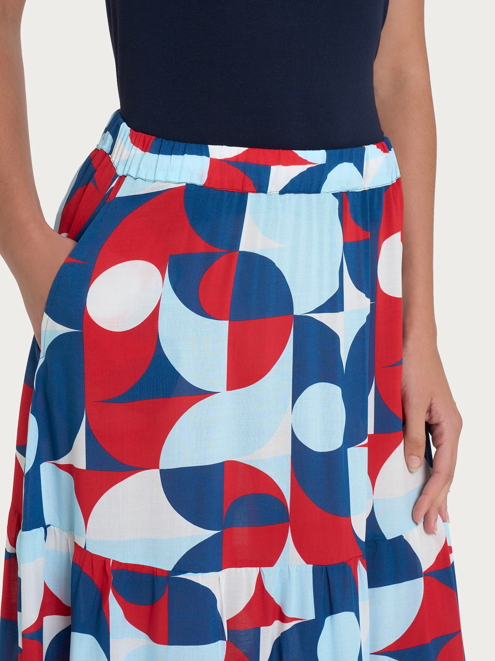 Gonna lunga con geometric pattern in Ecoseta - Fant. Blueberry - Image 3