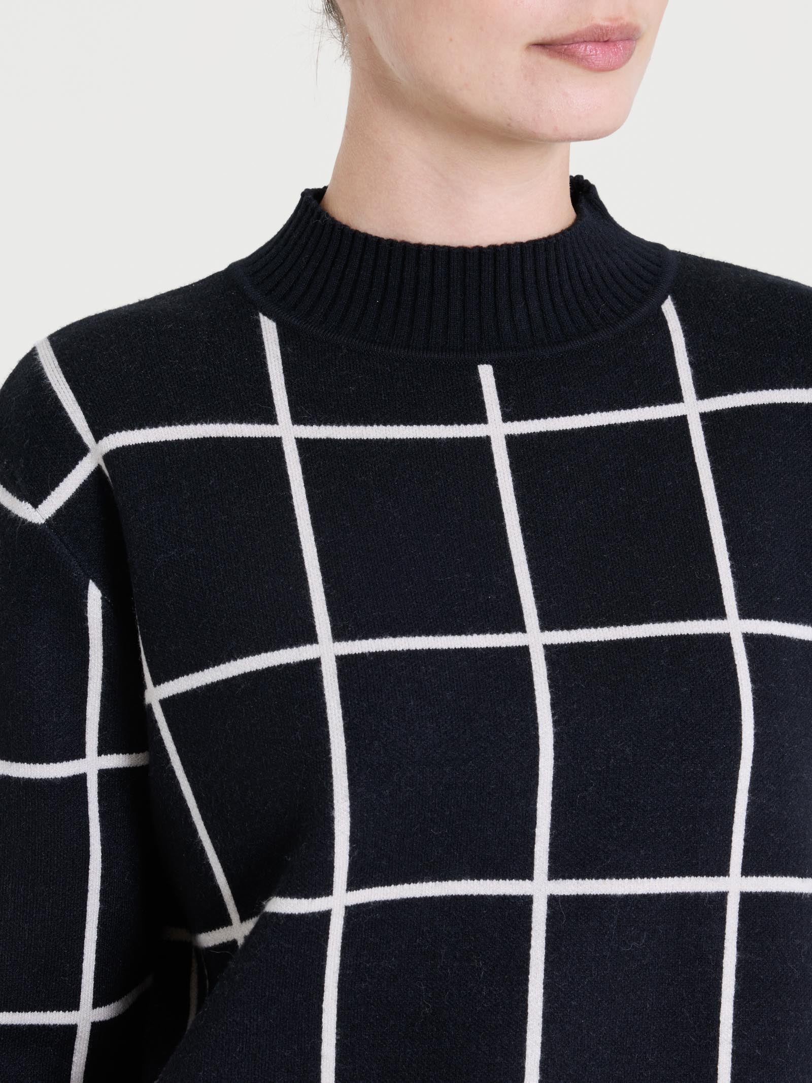 Lupetto con fantasia check in Super Soft - Fant.Nero - Image 4