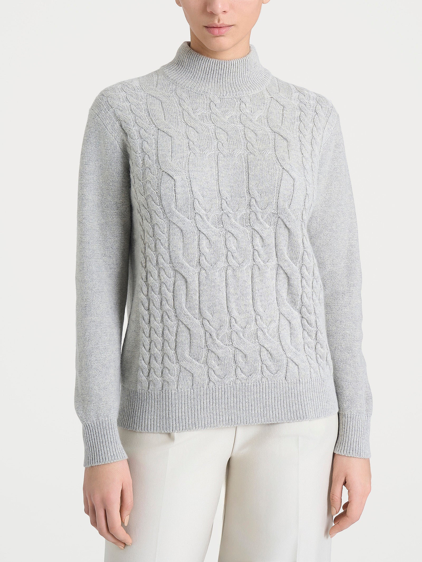 Lupetto con trecce alternate in Natural Soft - Ghiaia Mel.