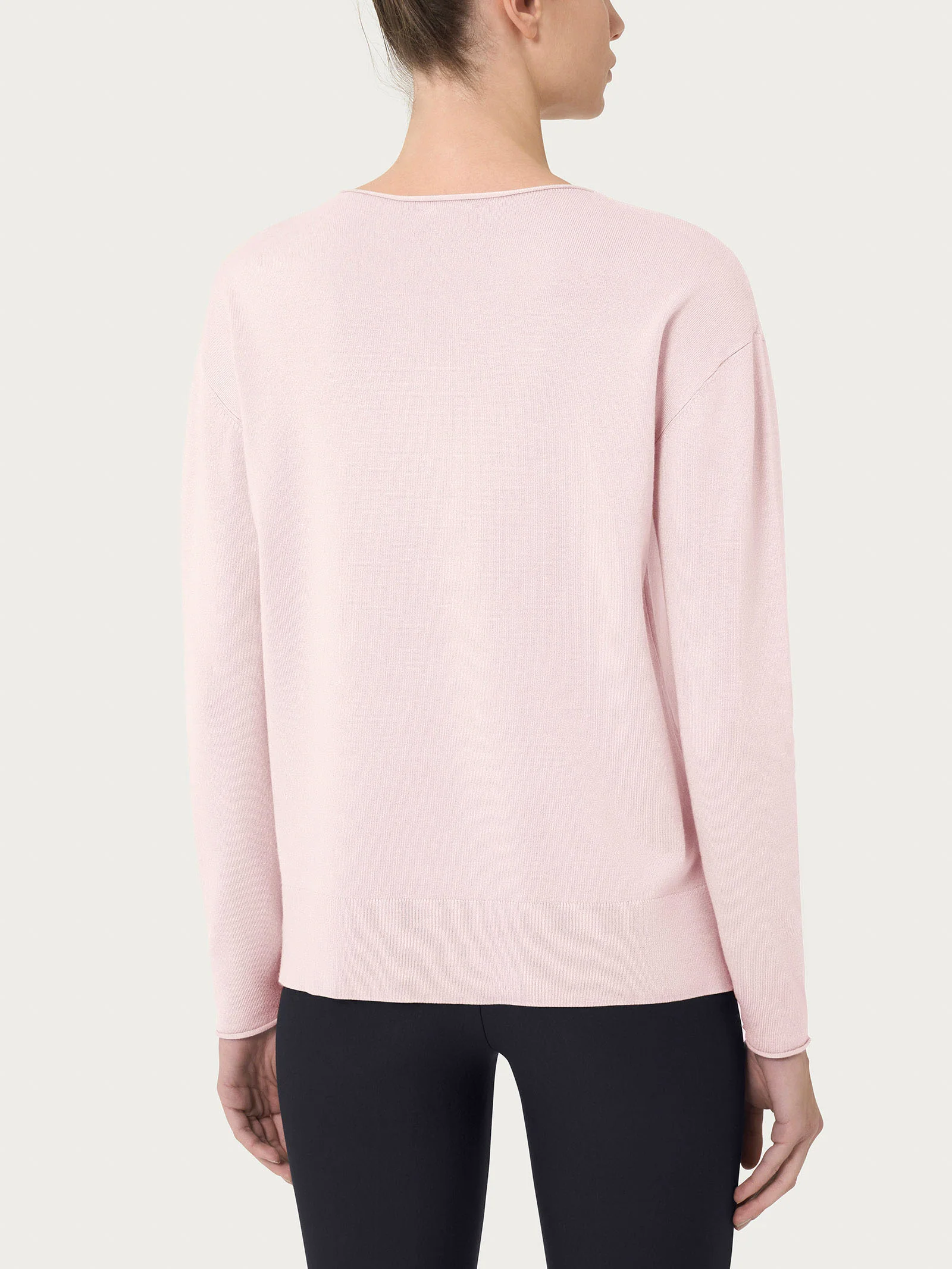 Maglia asimmetrica con girocollo Four Seasons - Cameo Rose - Image 2