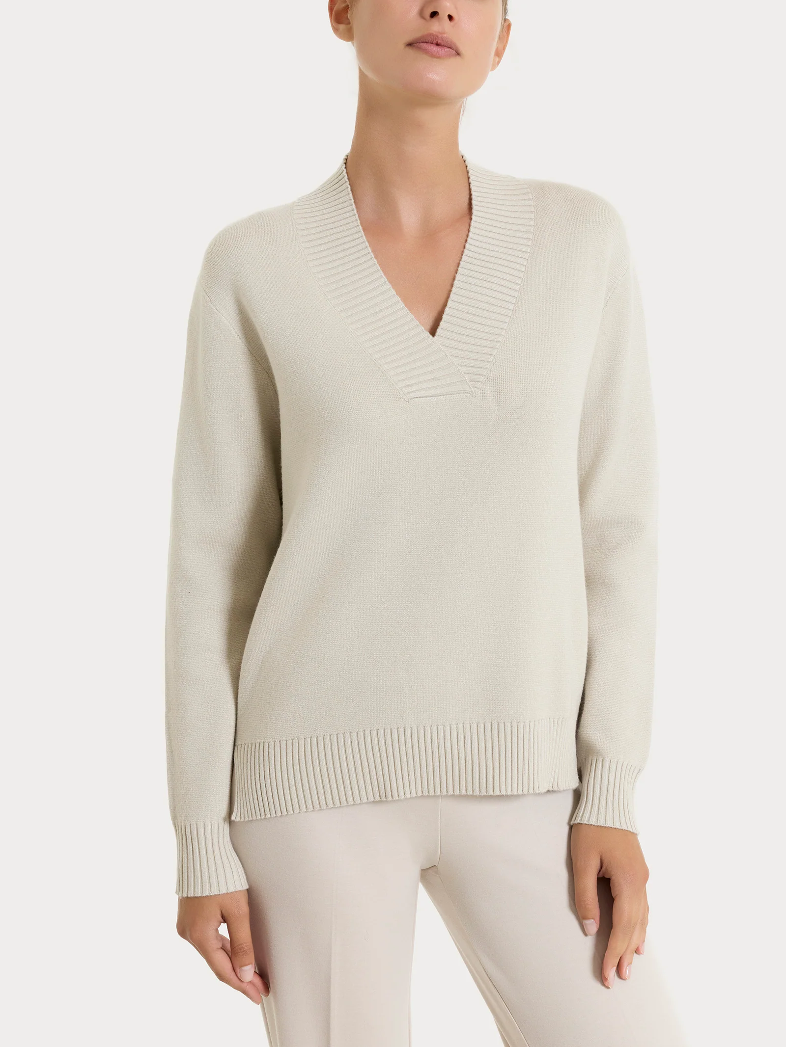 Maglia asimmetrica con scollo a V in Super Soft - Champignon