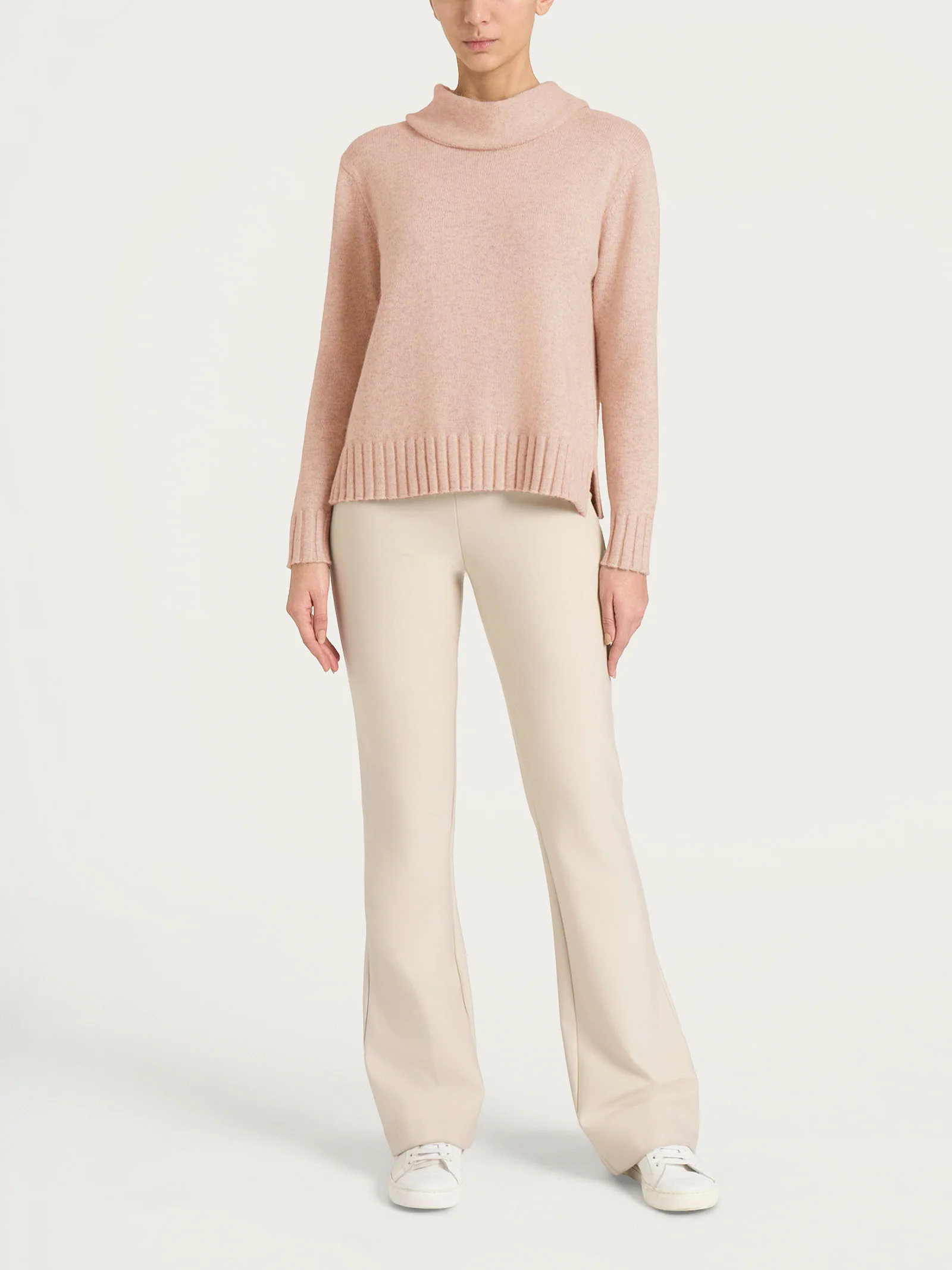 Maglia con collo a ciambella in Natural Soft - Cameo Rose - Image 4
