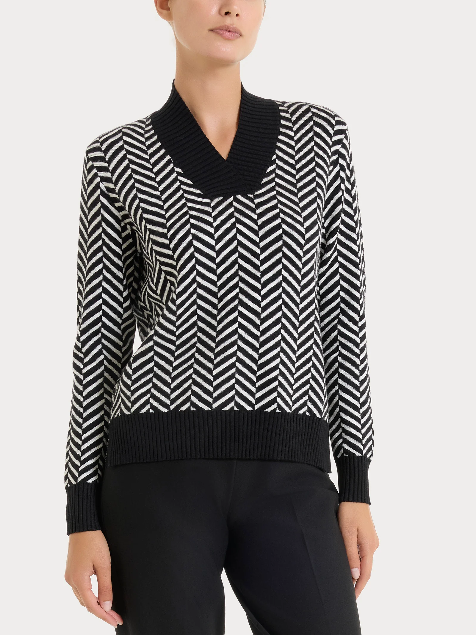 Maglia con scollo a V e fantasia spigata in Super Soft - Fant.Nero