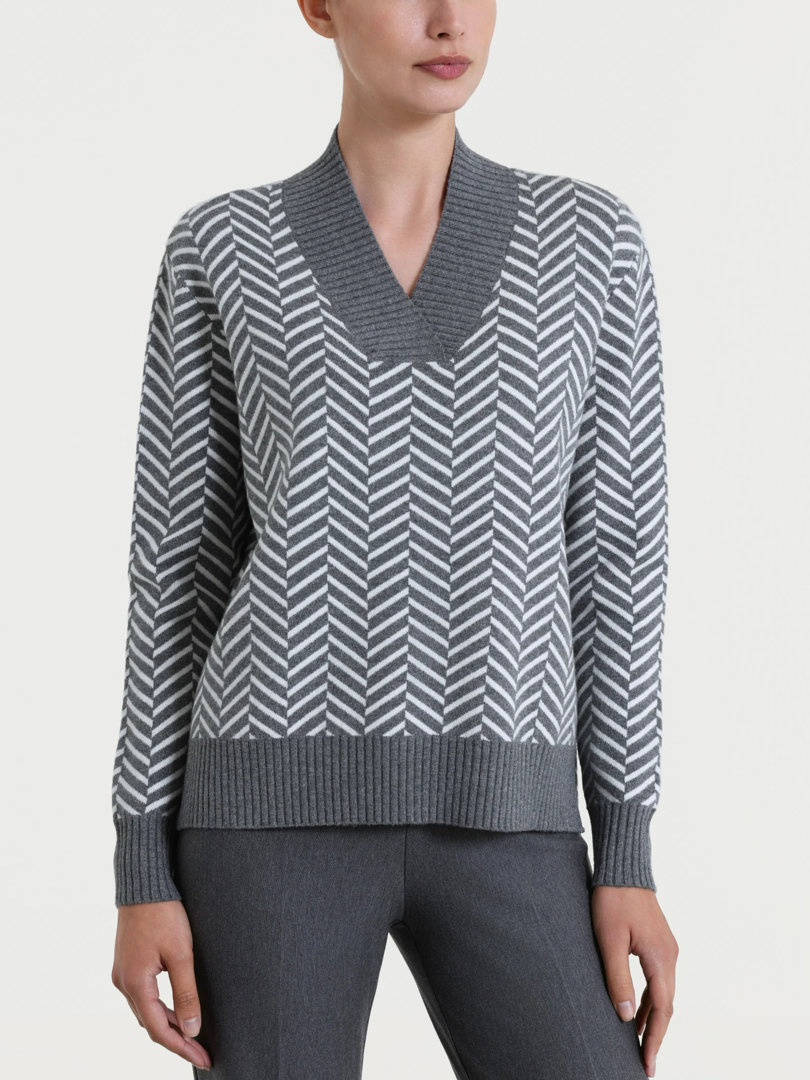 Maglia con scollo a V e fantasia spigata in Super Soft - Fant. Ferro Mel.