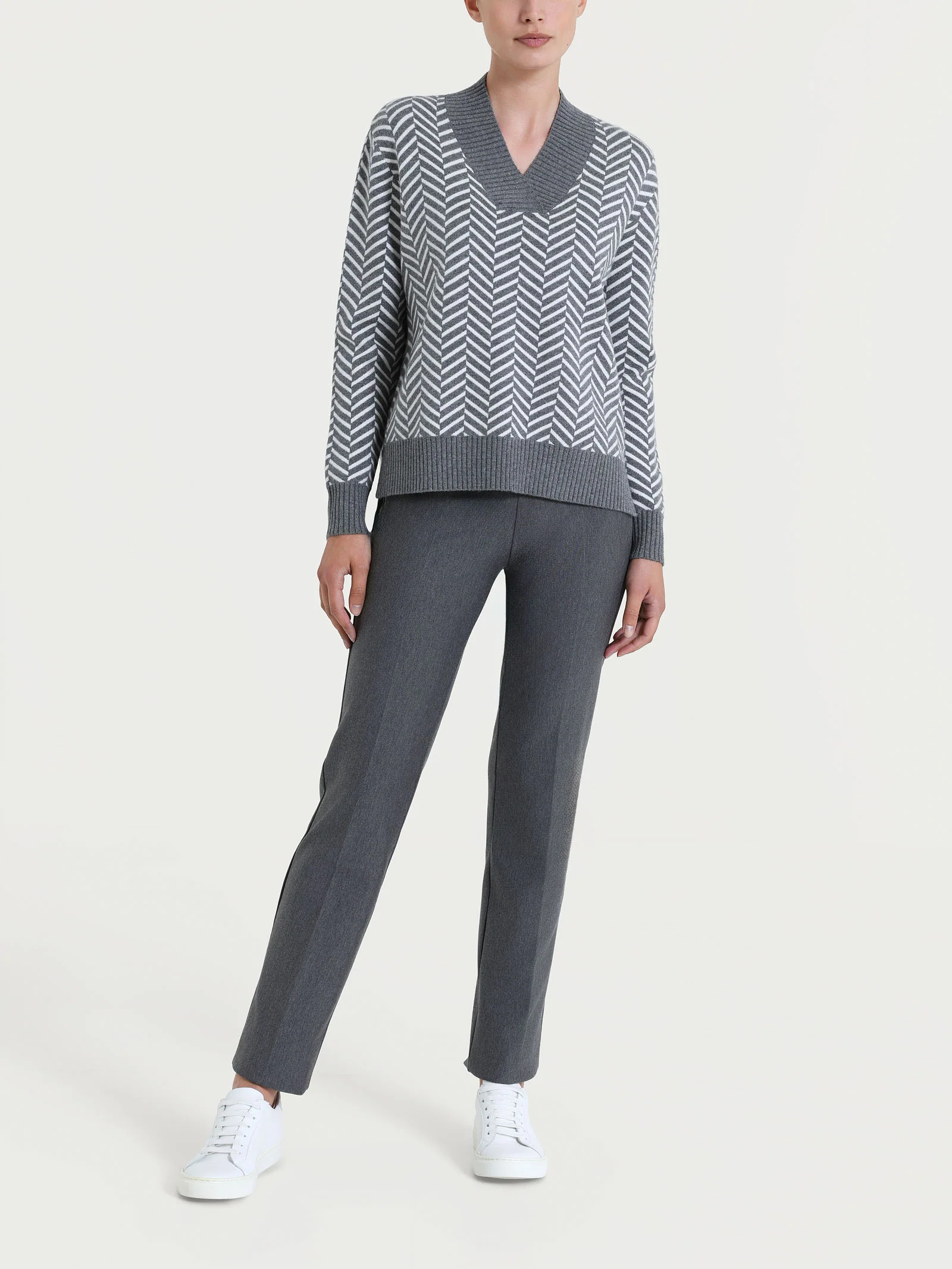 Maglia con scollo a V e fantasia spigata in Super Soft - Fant. Ferro Mel. - Image 5