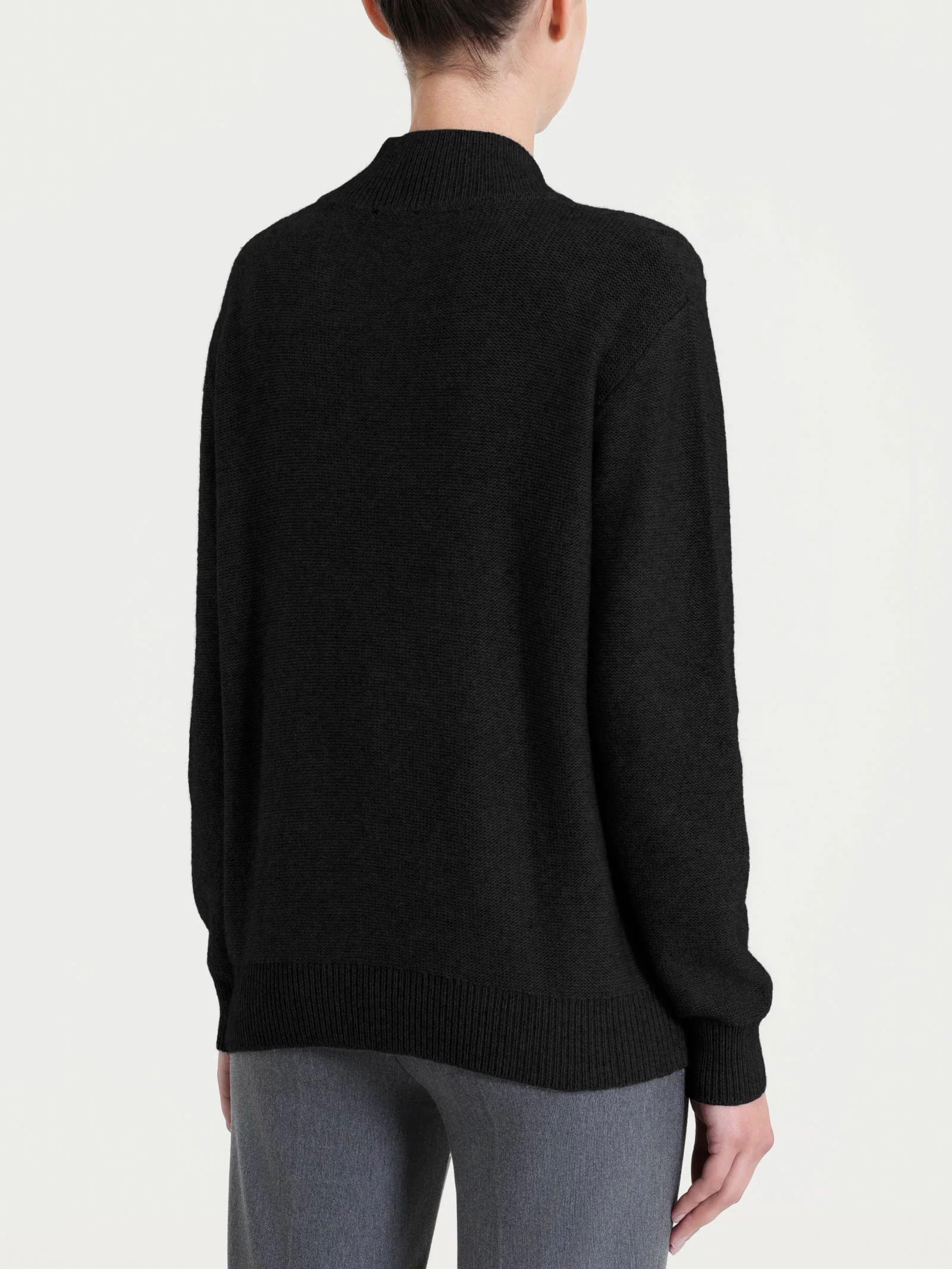 Maglia con scollo a V e trecce alternate in Natural Soft - Nero - Image 2