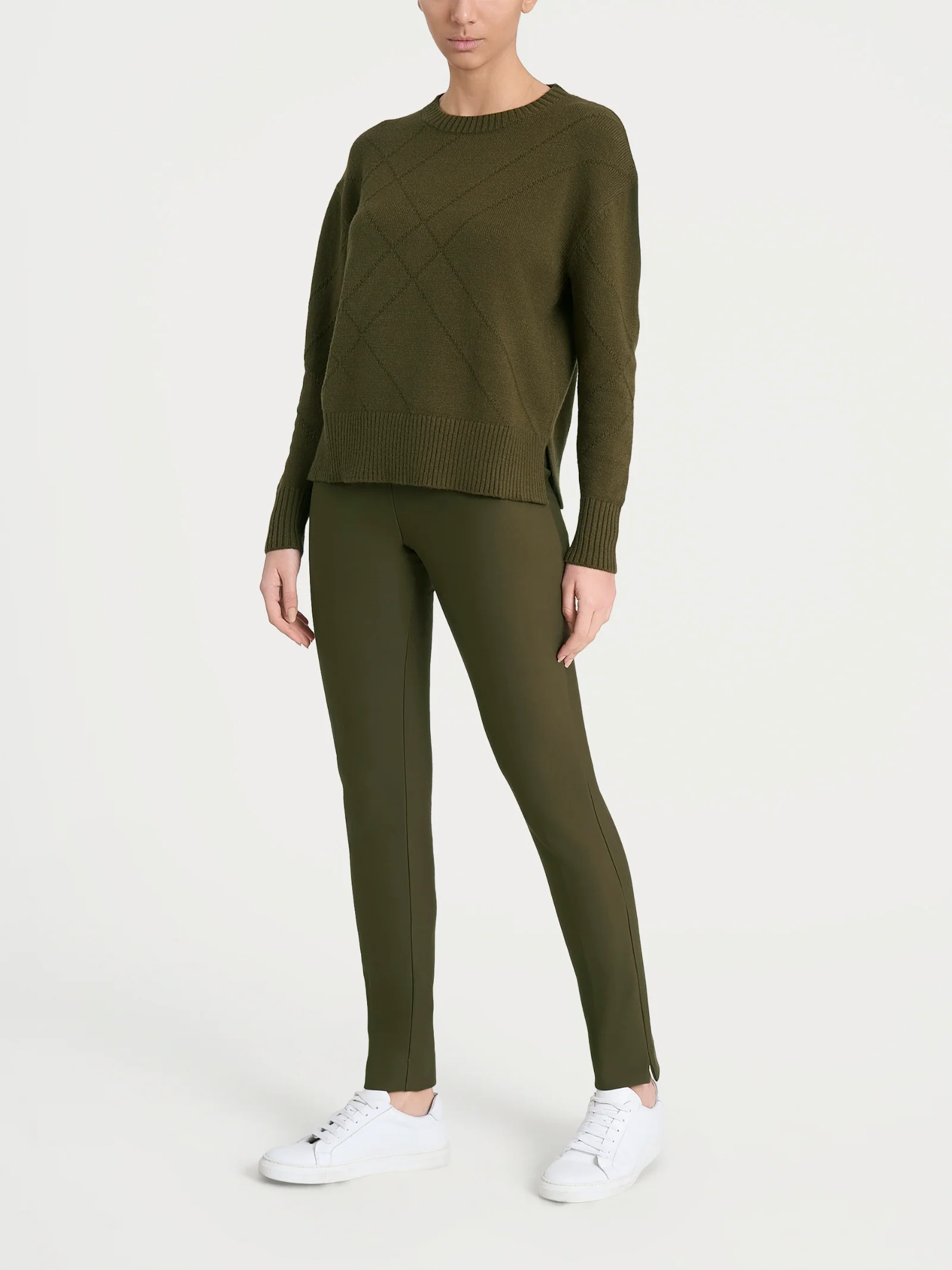 Maglia girocollo con fantasia check diagonale in Super Soft - Dark Olive - Image 5