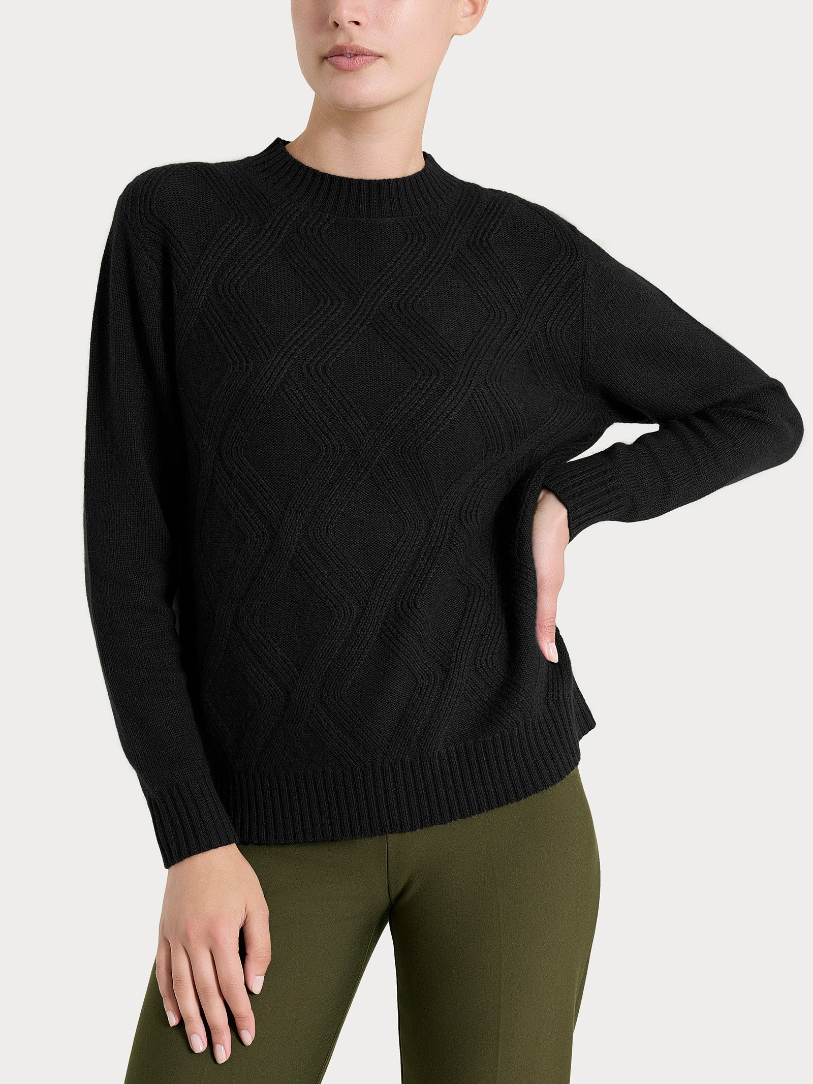 Maglia girocollo con trecce in Natural Soft - Nero