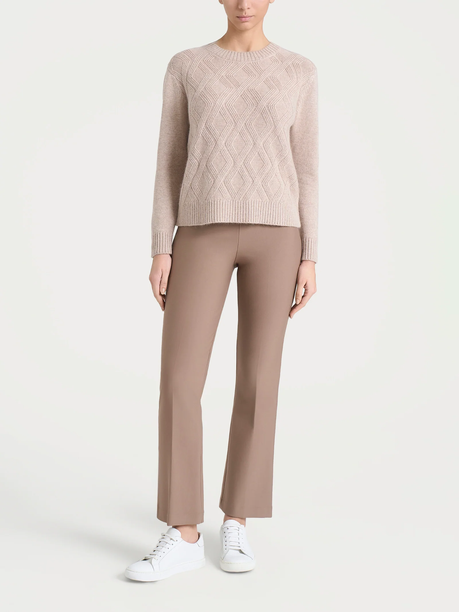 Maglia girocollo con trecce in Natural Soft - Zenzero Mel. - Image 4