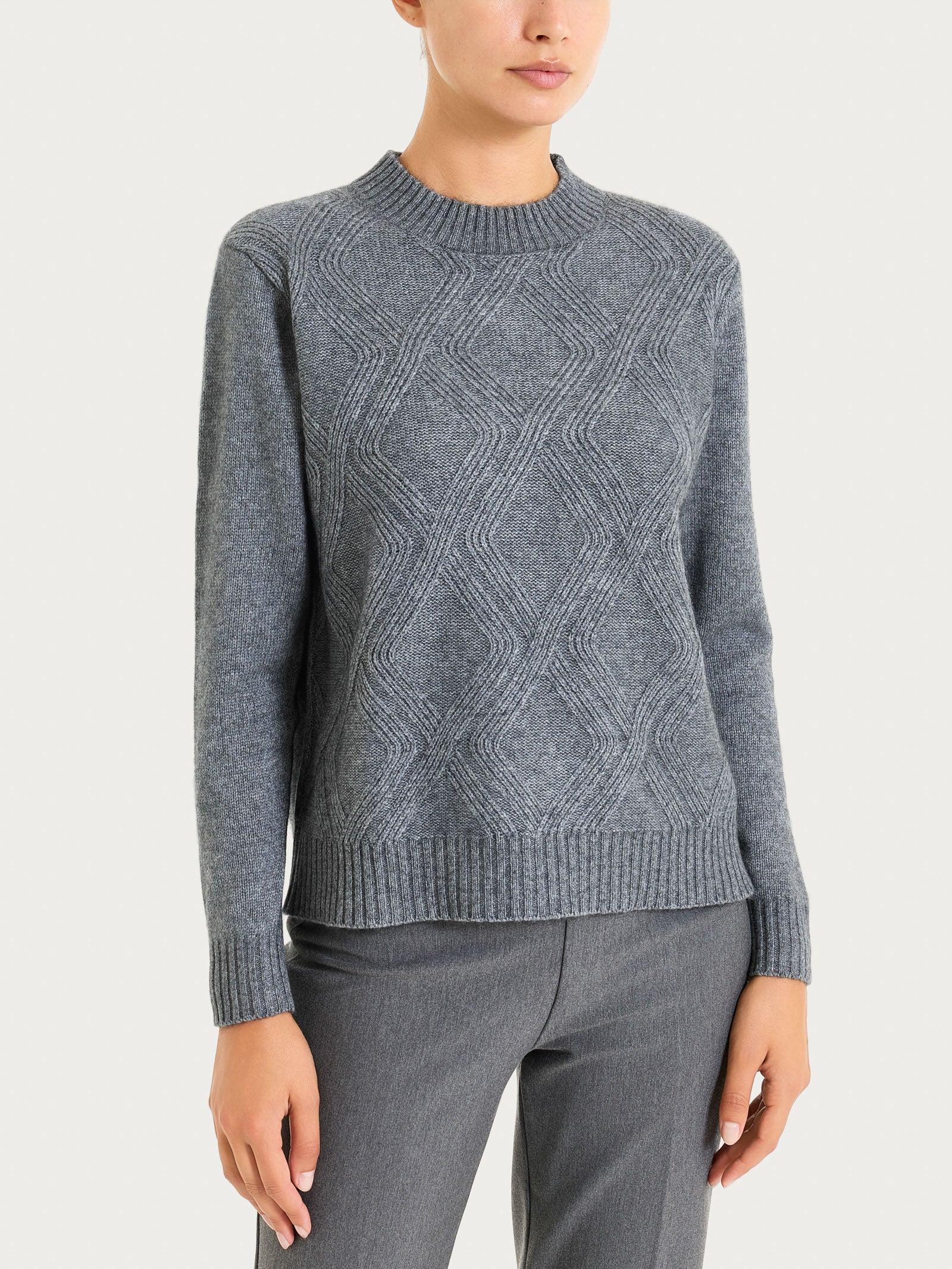 Maglia girocollo con trecce in Natural Soft - Ferro Mel.
