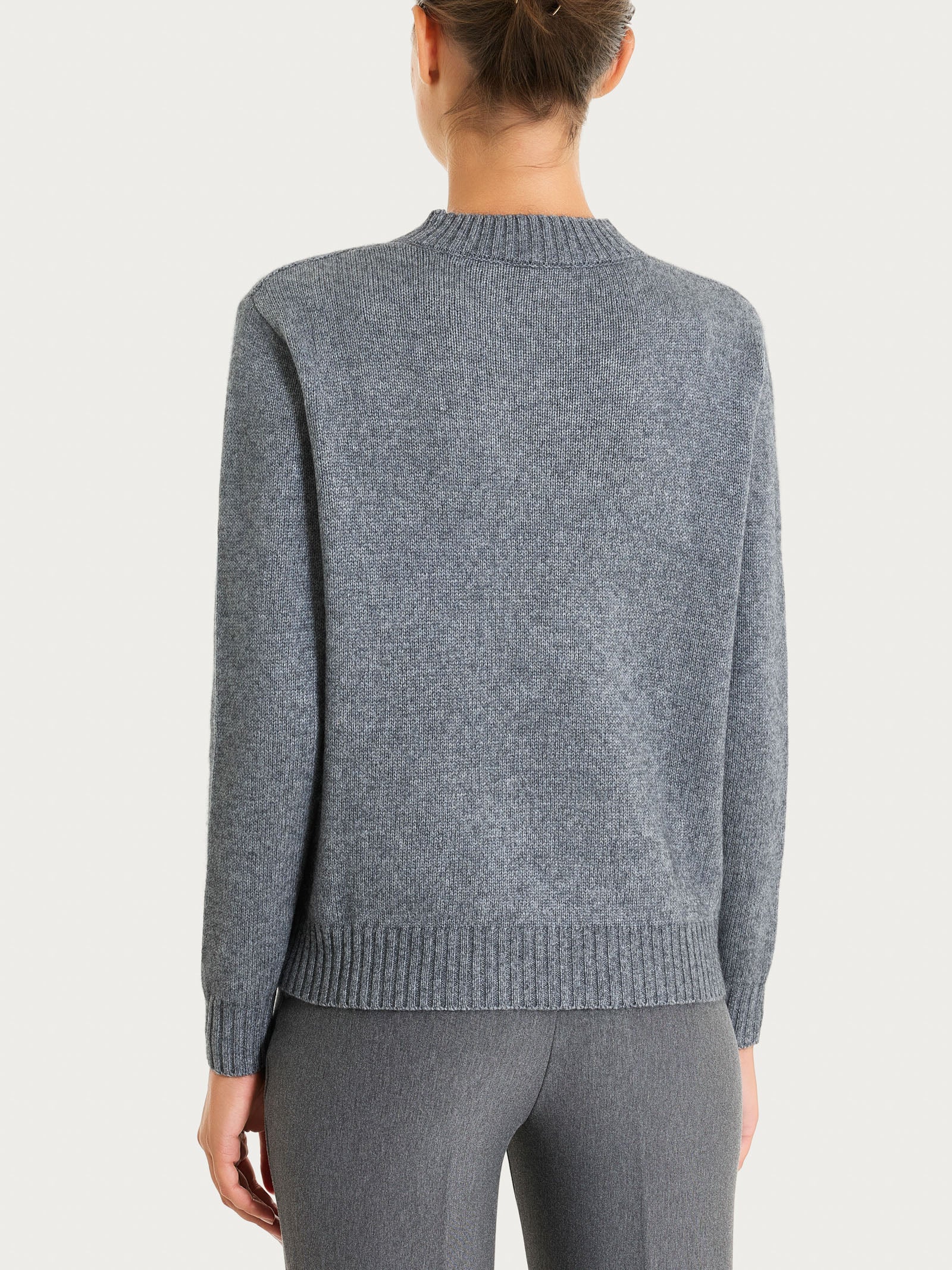 Maglia girocollo con trecce in Natural Soft - Ferro Mel. - Image 2