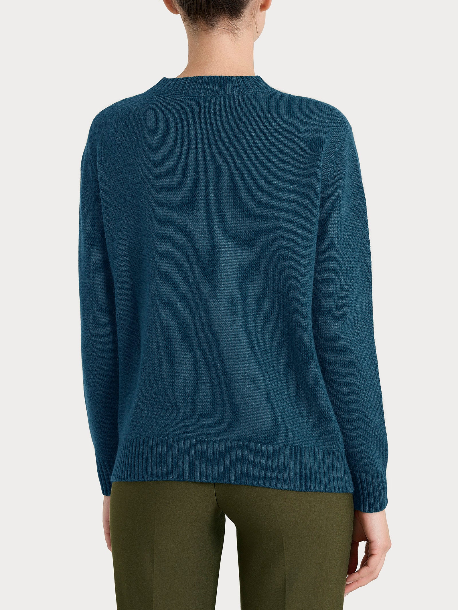 Maglia girocollo con trecce in Natural Soft - Reflecting Pond - Image 2